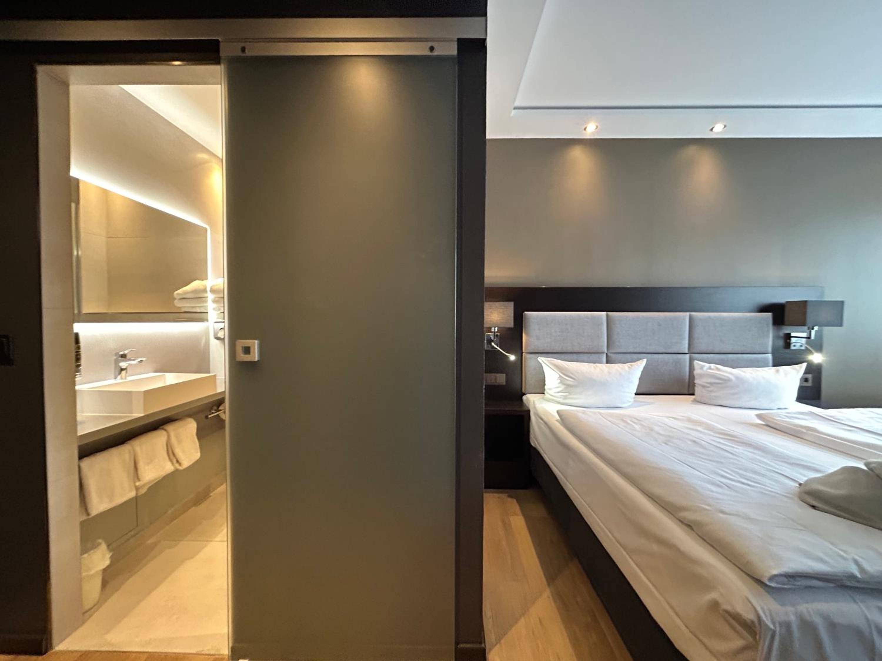 Double Room - Photo 1