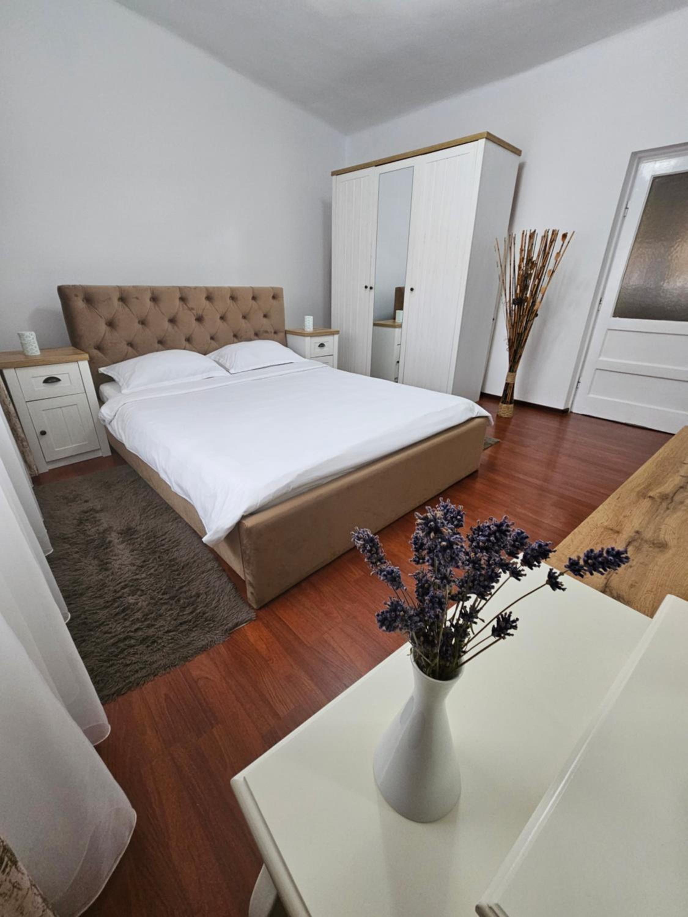 Apartment - Photo 18