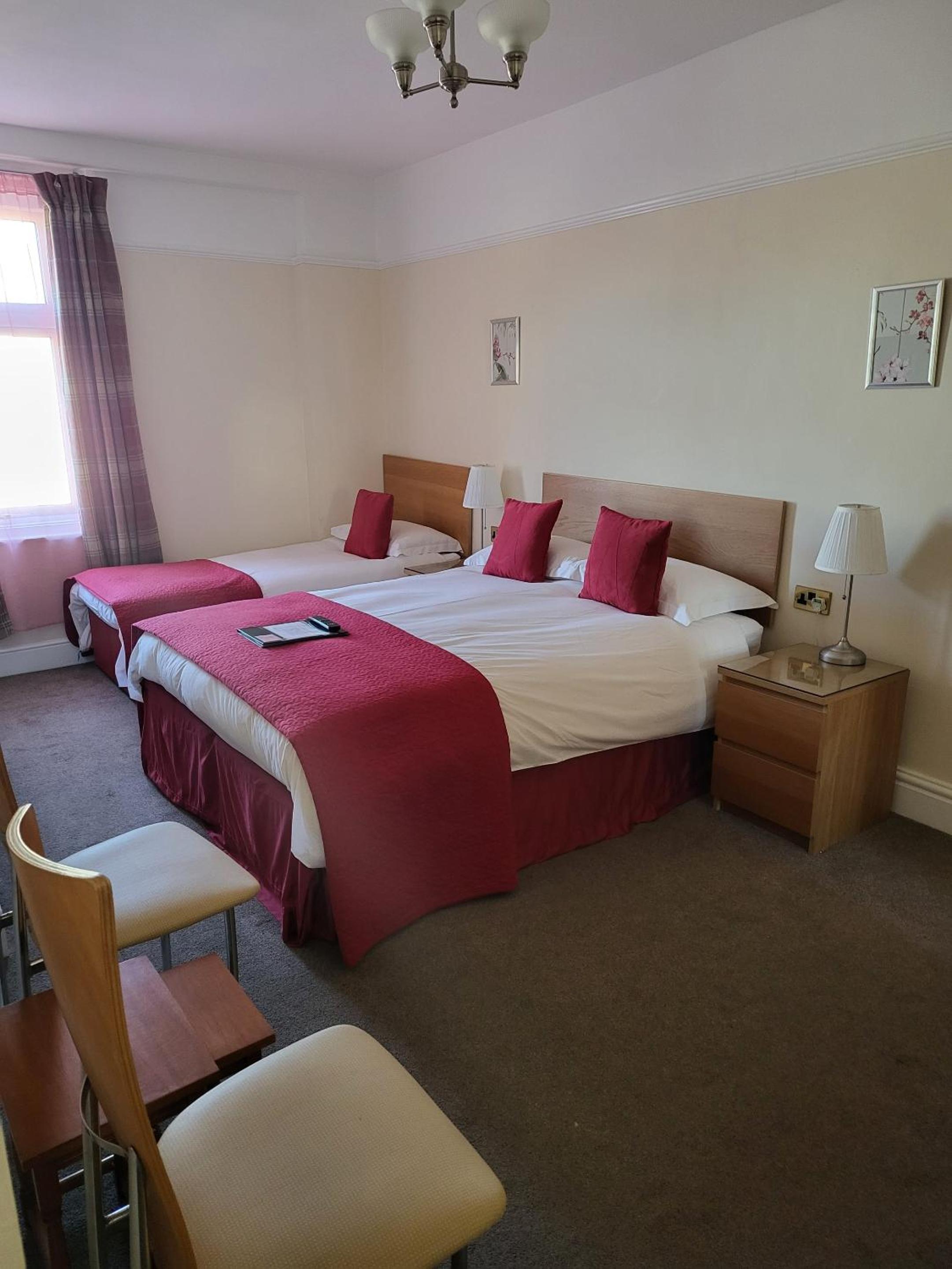 Deluxe Triple Room photo 2