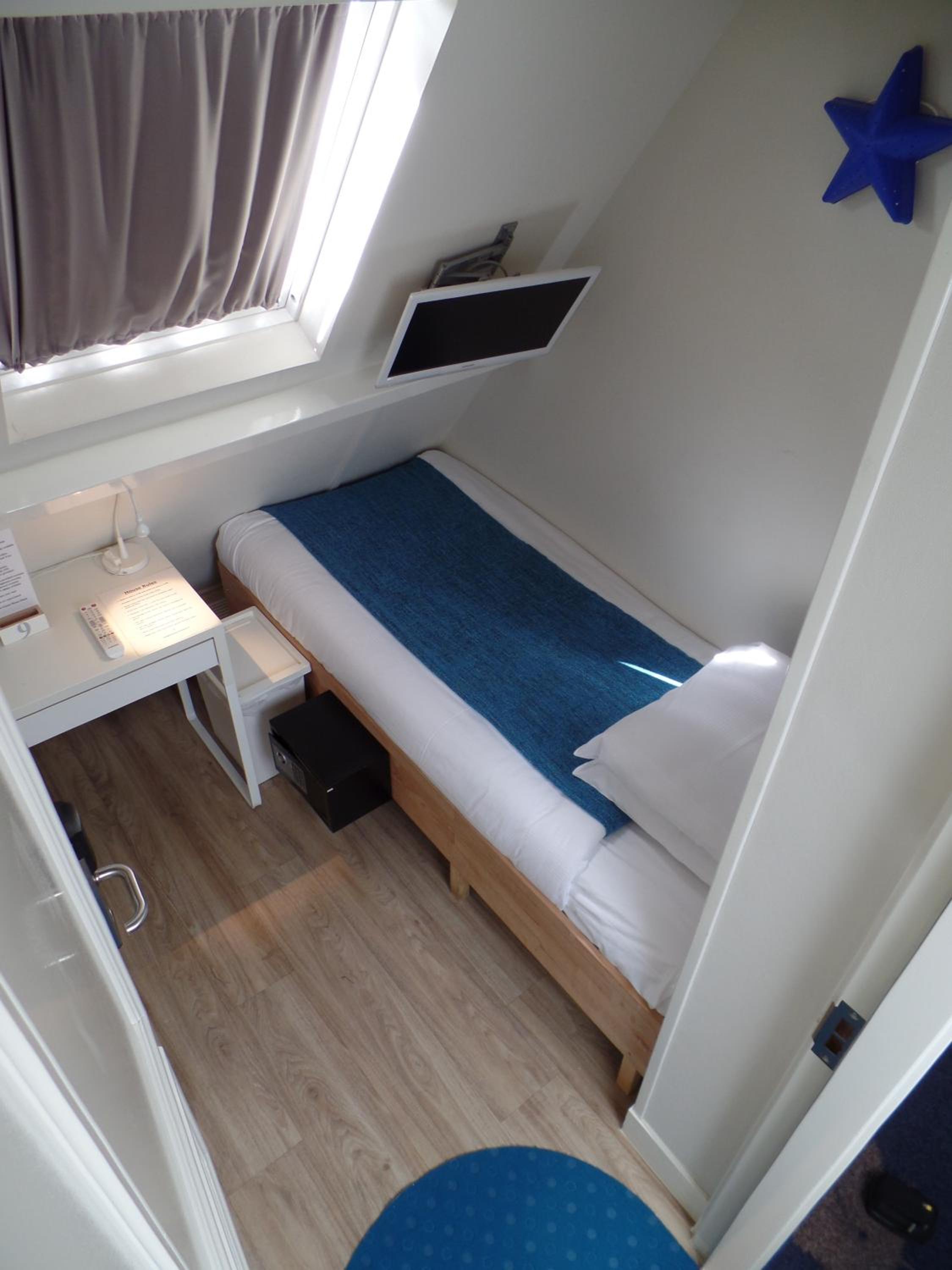 Single Room photo 2