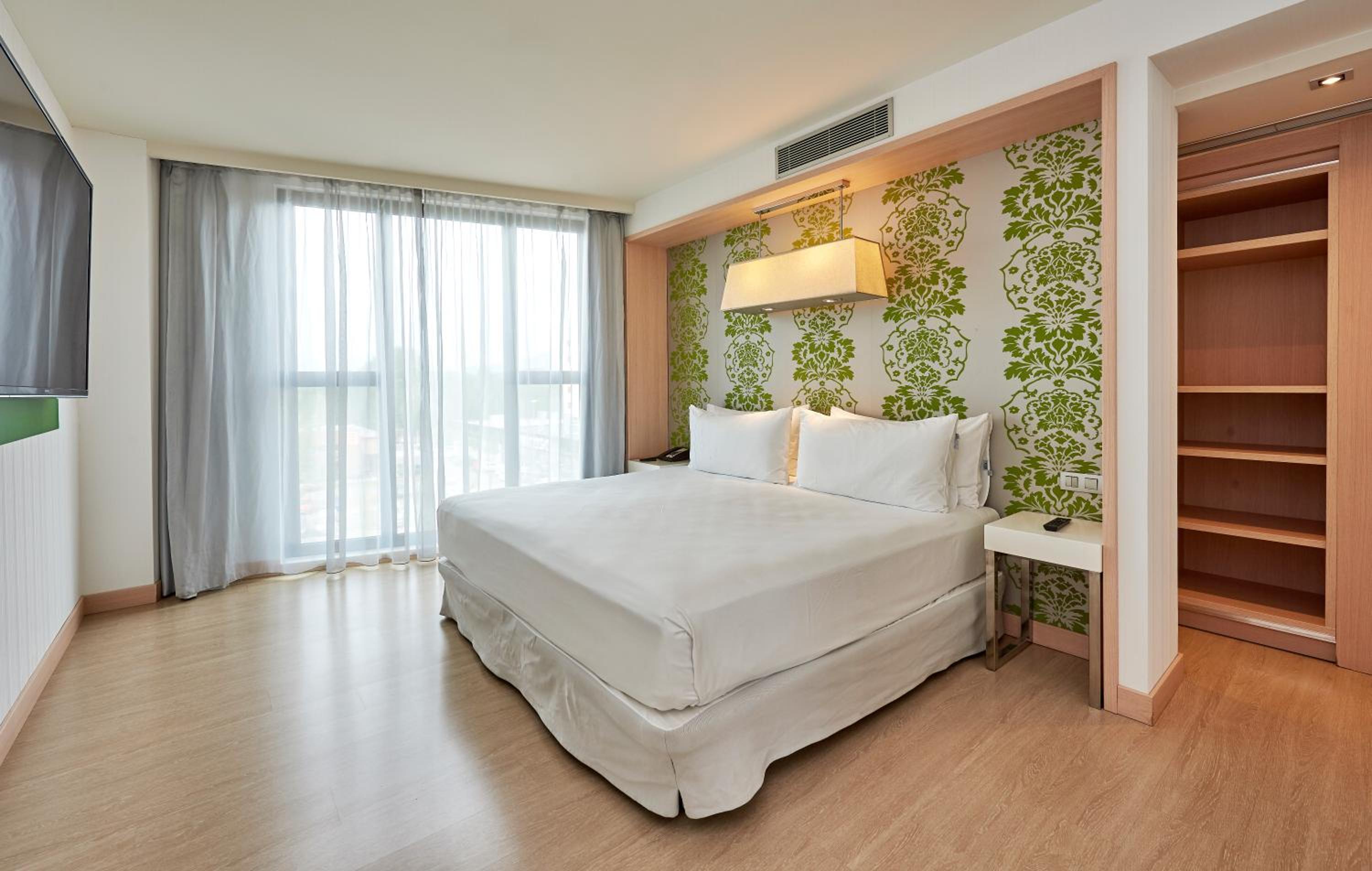 King Guest Room