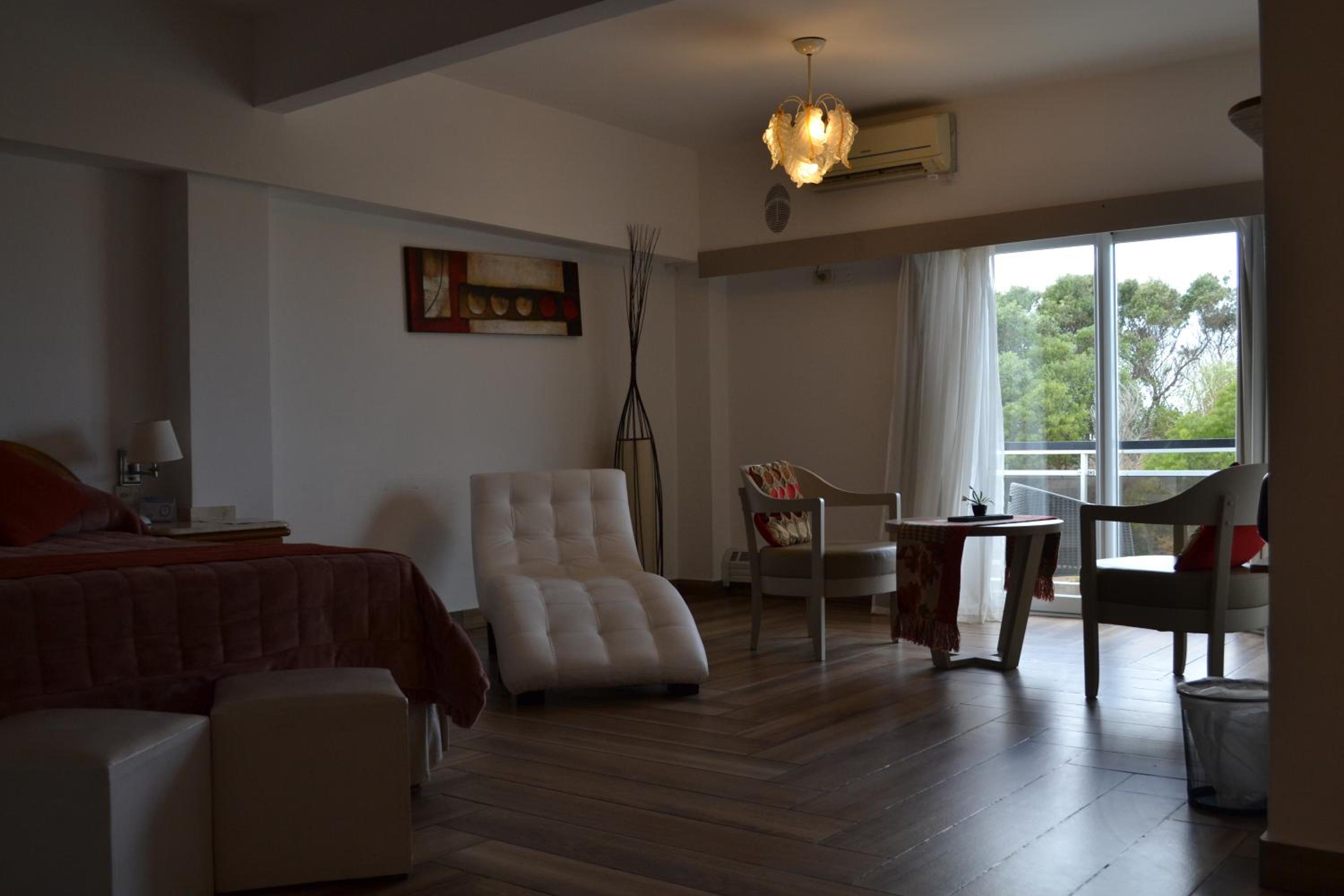 Executive Suite photo 2