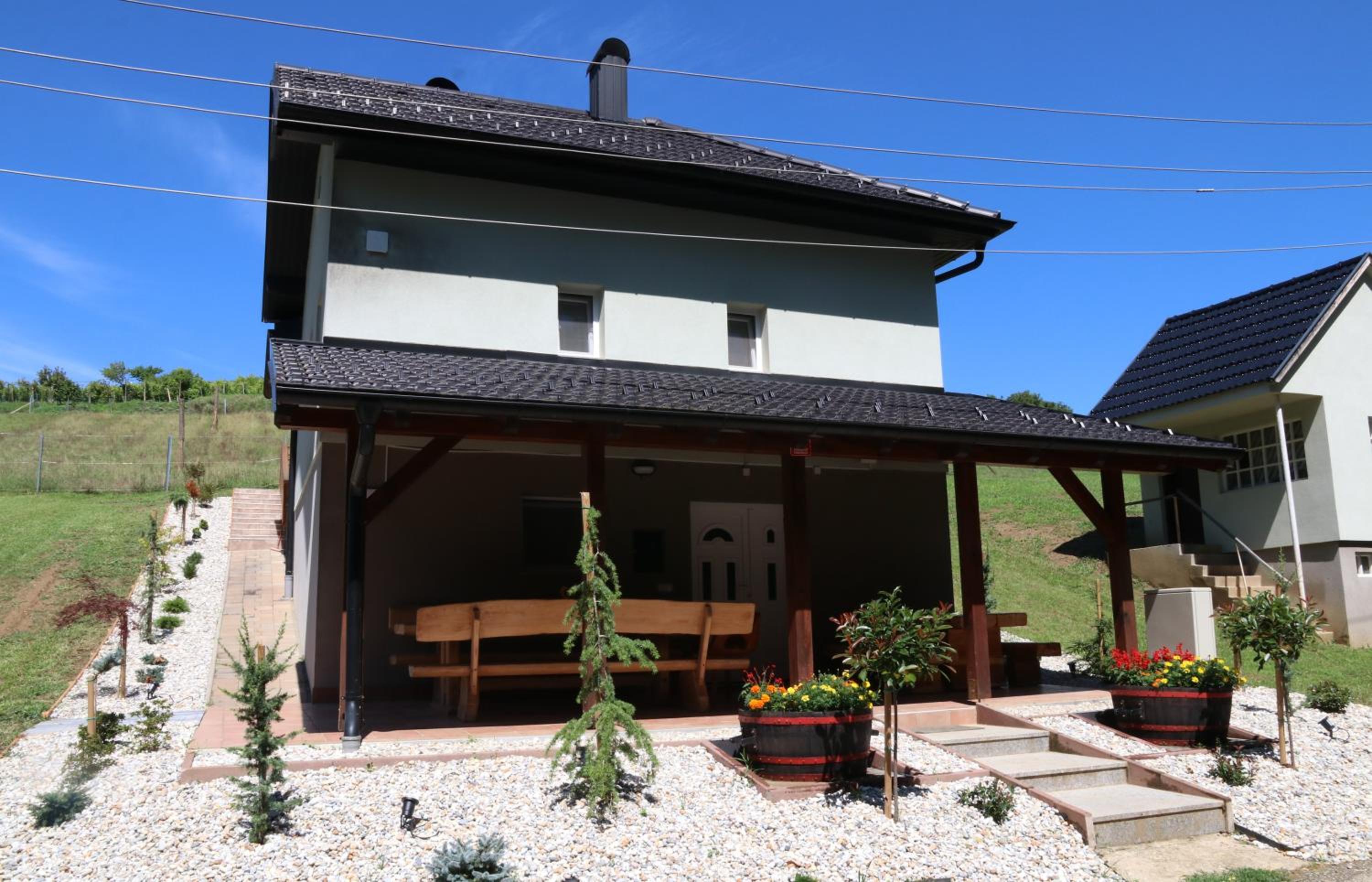 One-Bedroom House photo 3