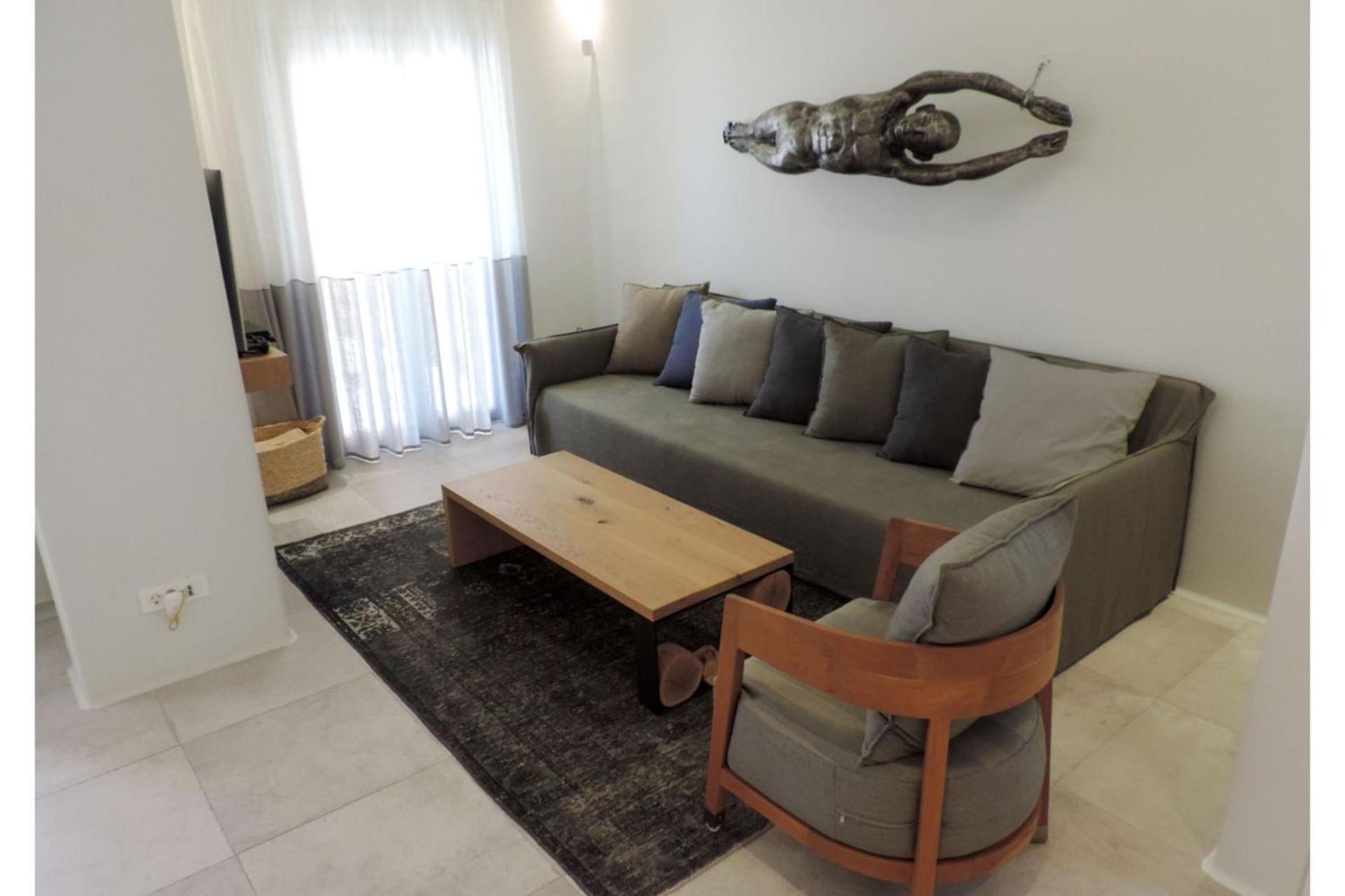 Villa photo 3