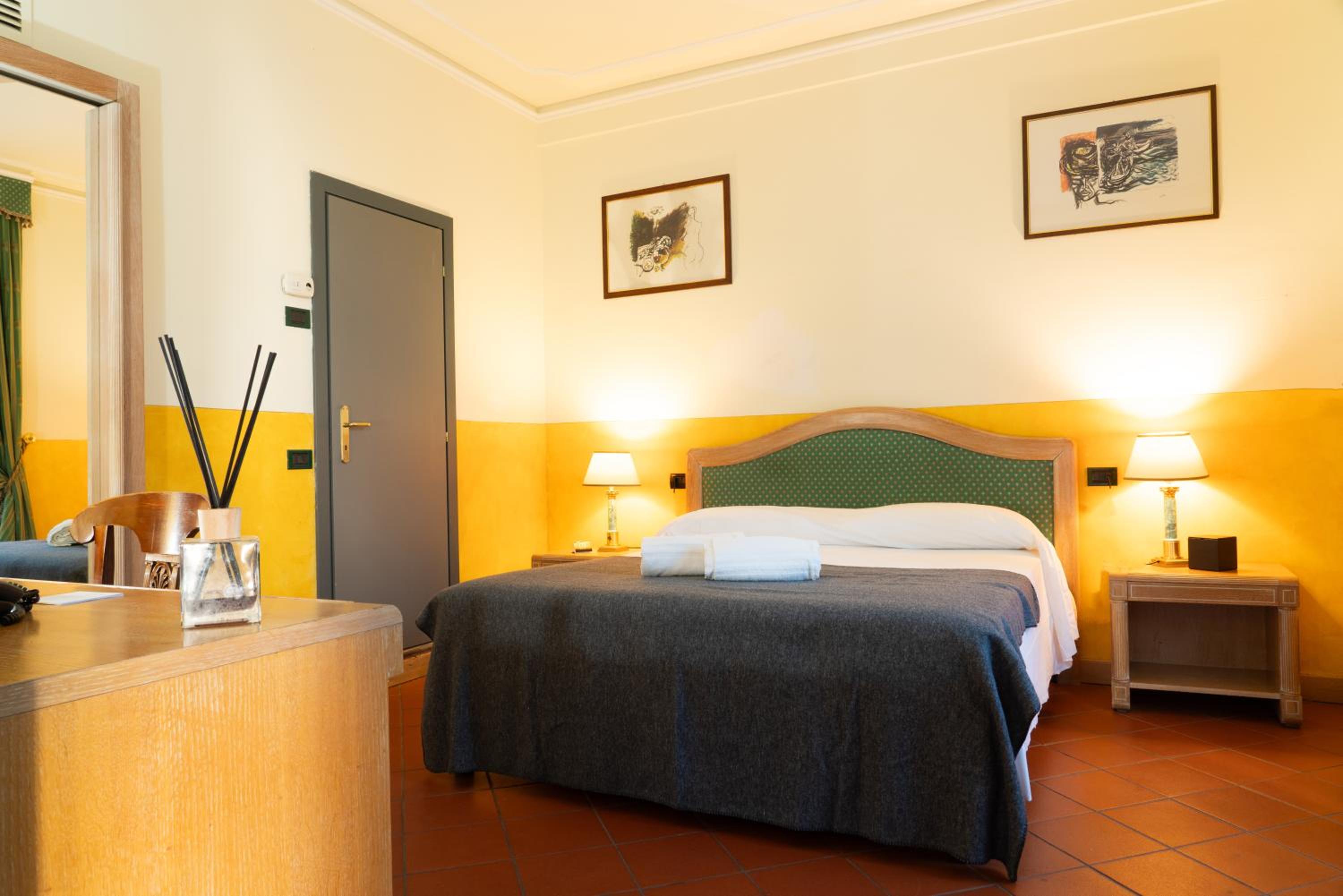 Junior Suite with Balcony photo 3