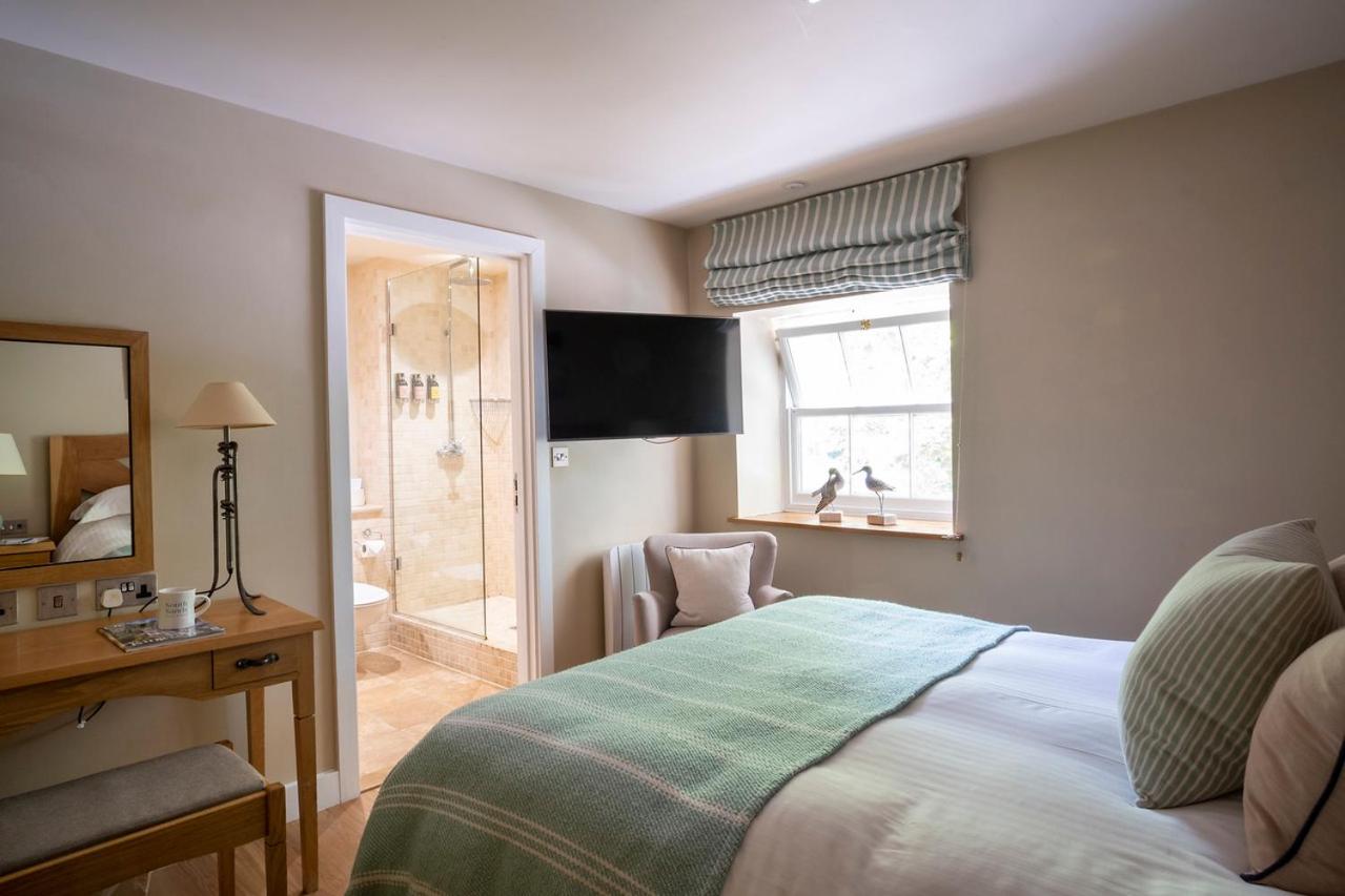 Standard Double Room - Photo 6