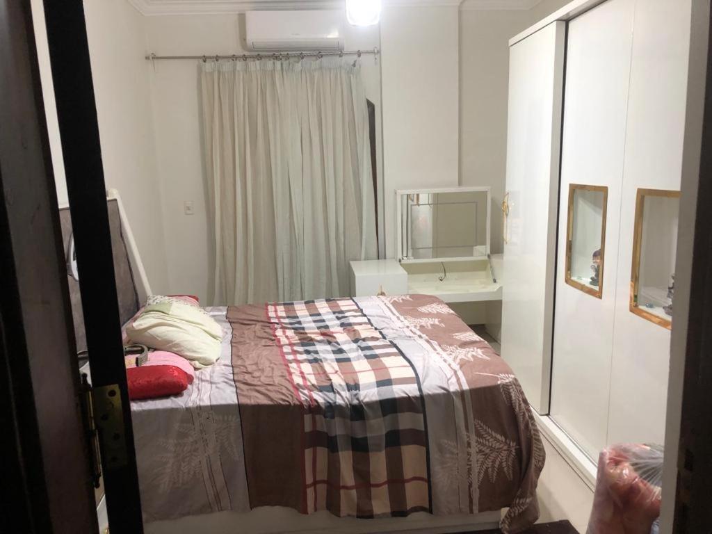 Three-Bedroom Apartment photo 2