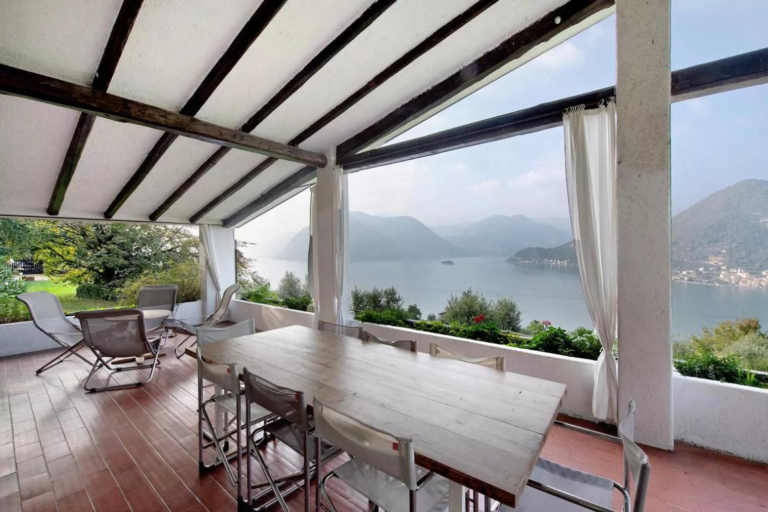 Villa photo 3