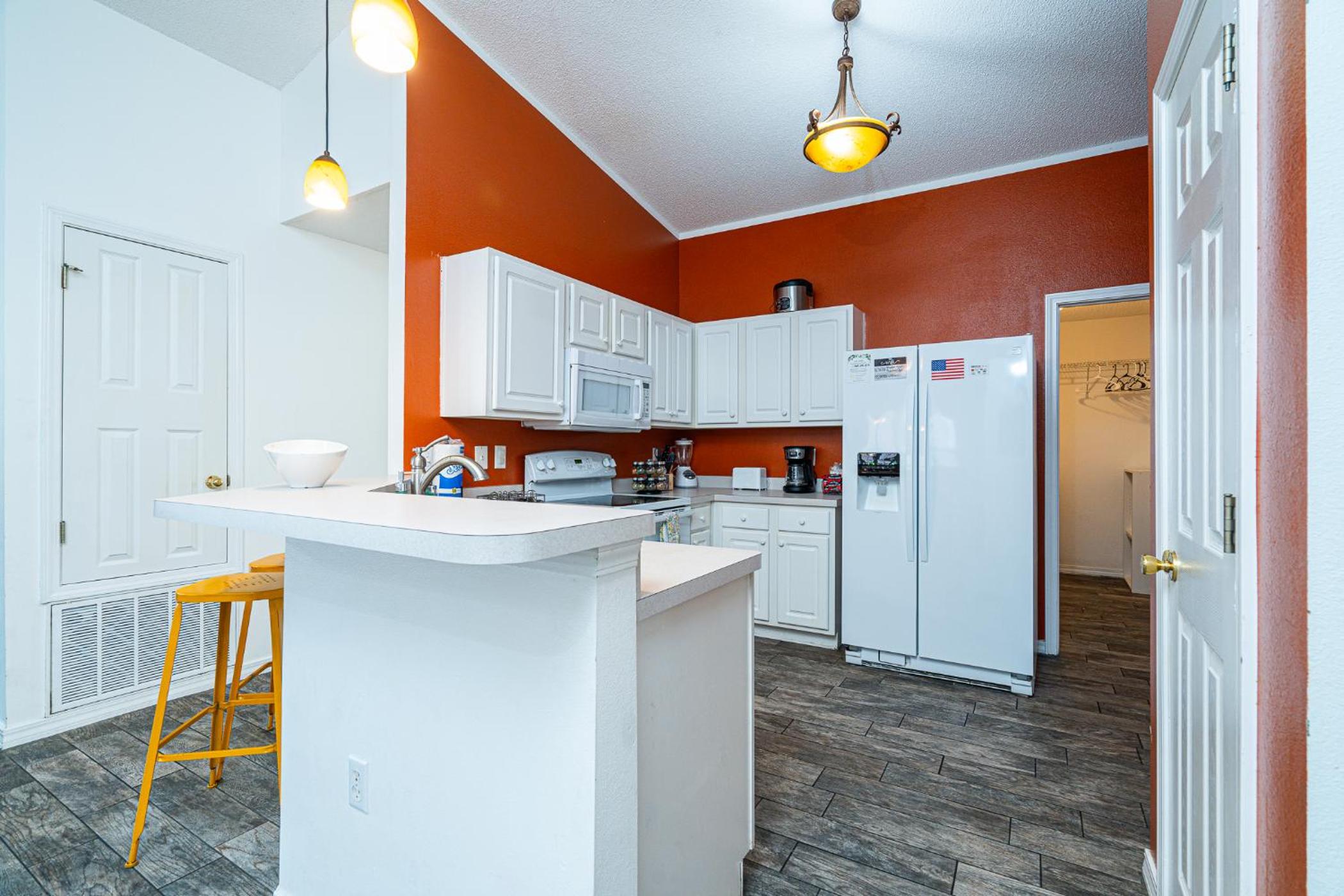 Three-Bedroom House - Photo 42