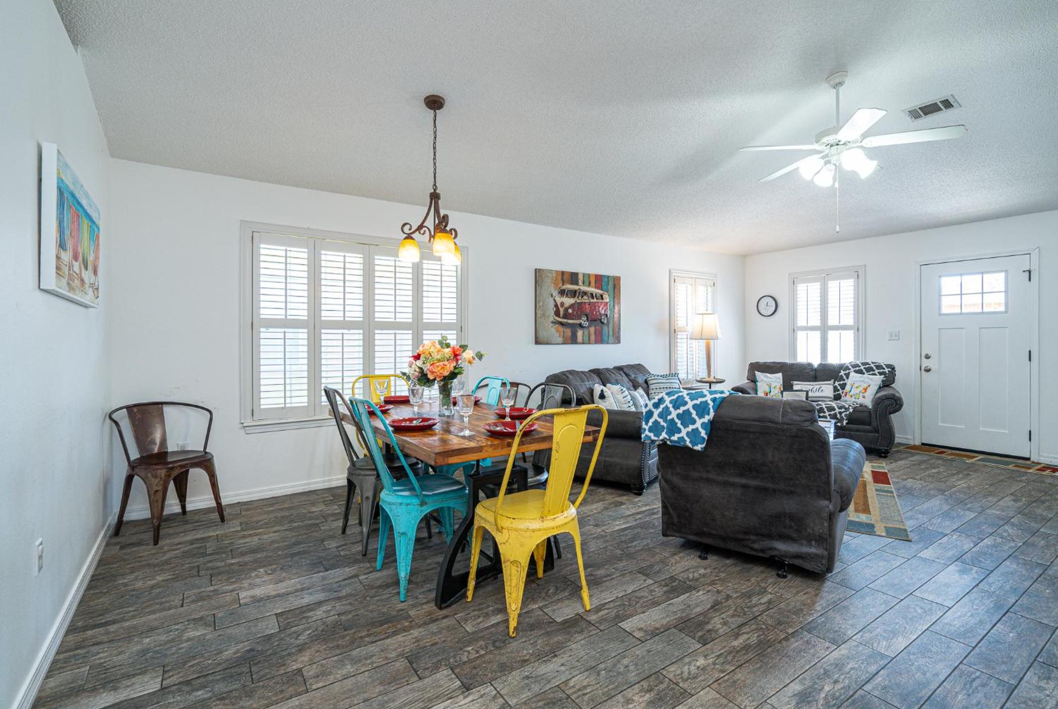 Three-Bedroom House - Photo 39