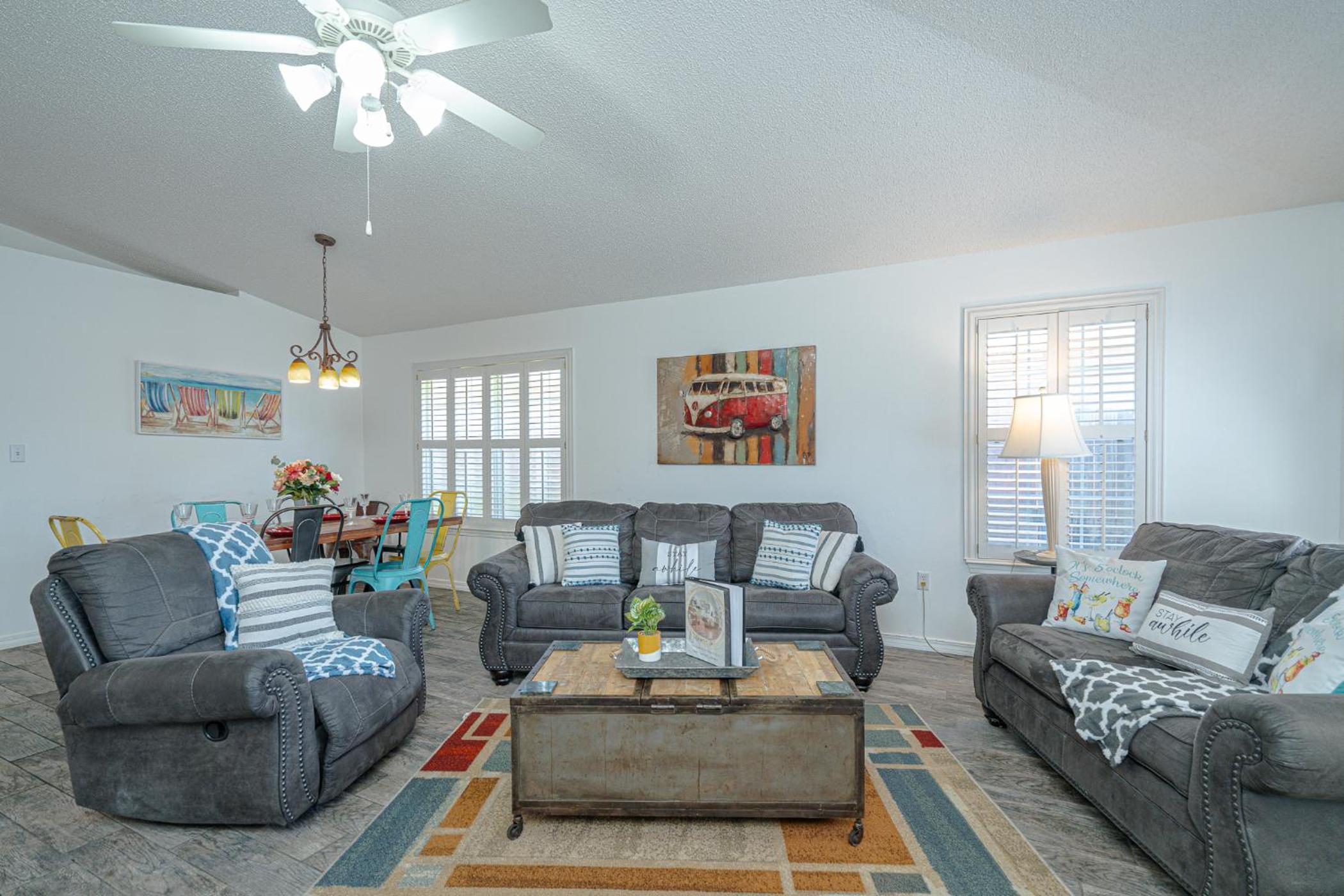 Three-Bedroom House - Photo 23