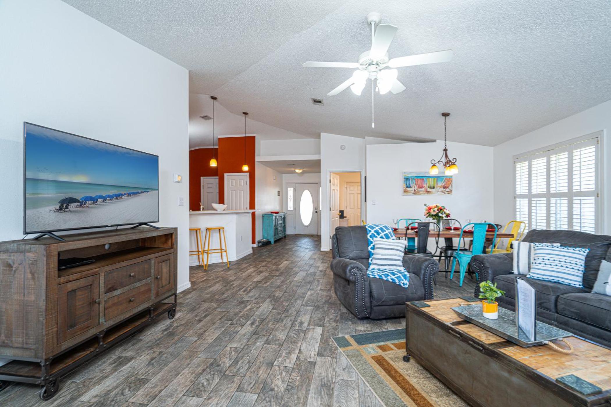 Three-Bedroom House - Photo 22