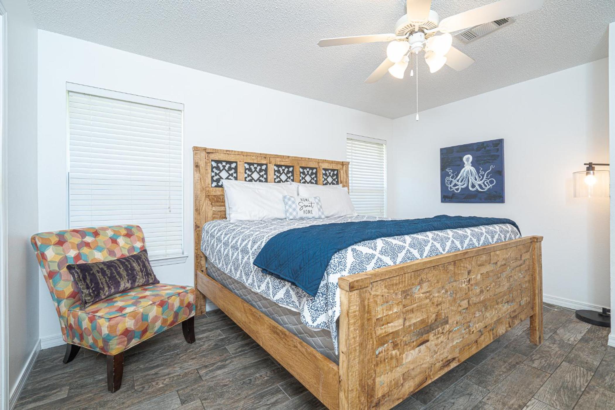 Three-Bedroom House - Photo 17