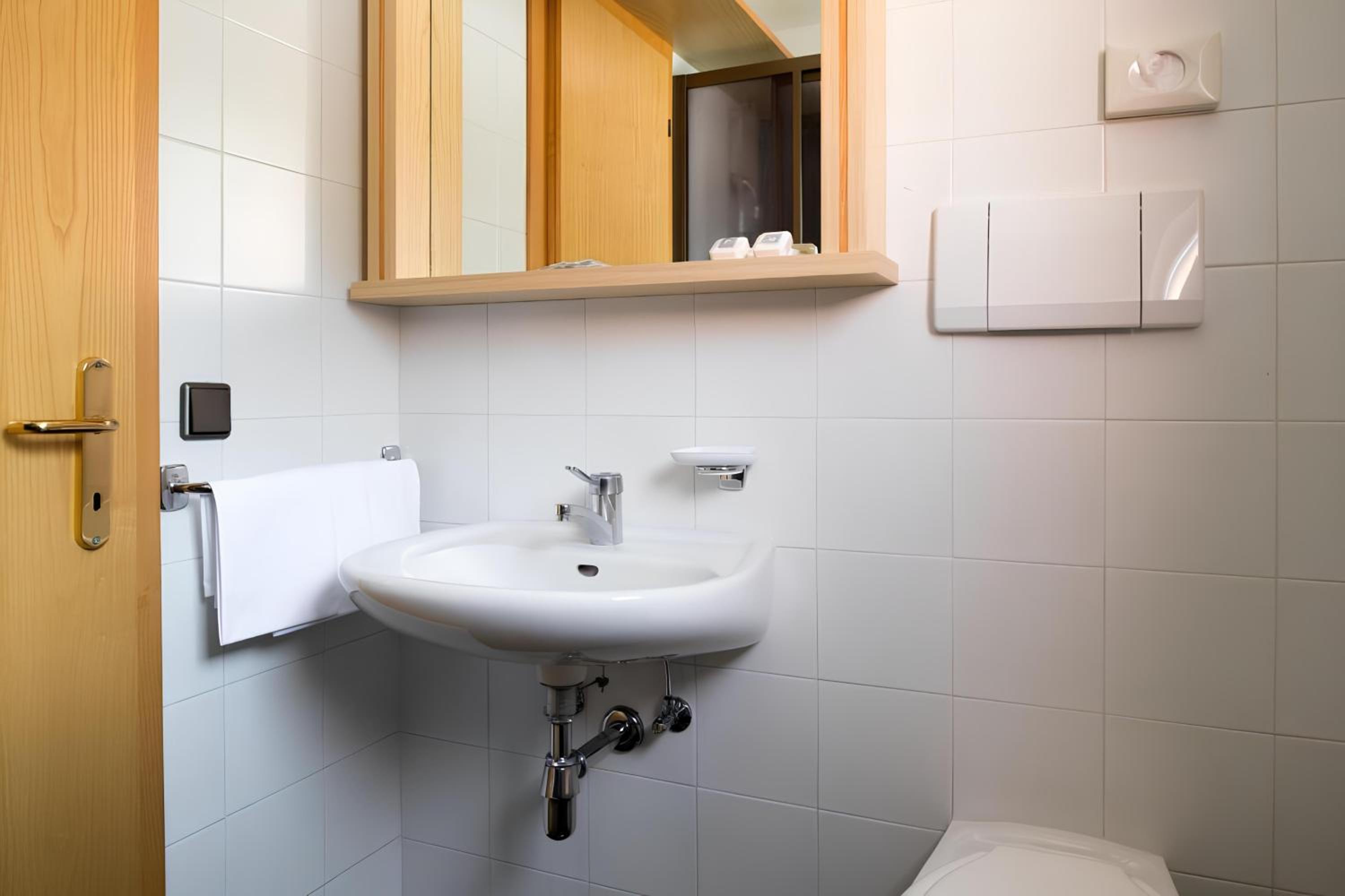 Studio Apartment photo 2