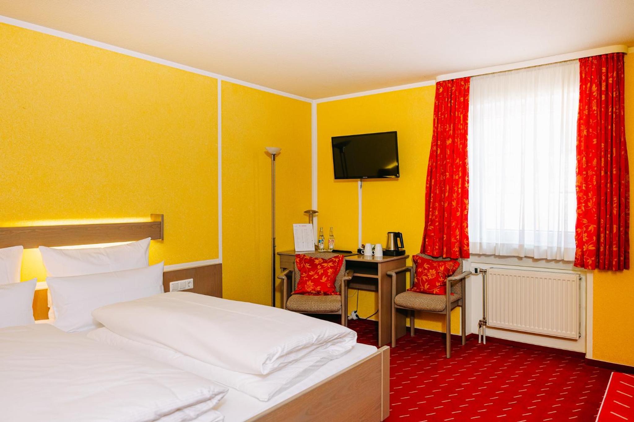 Standard Double Room - Photo 4