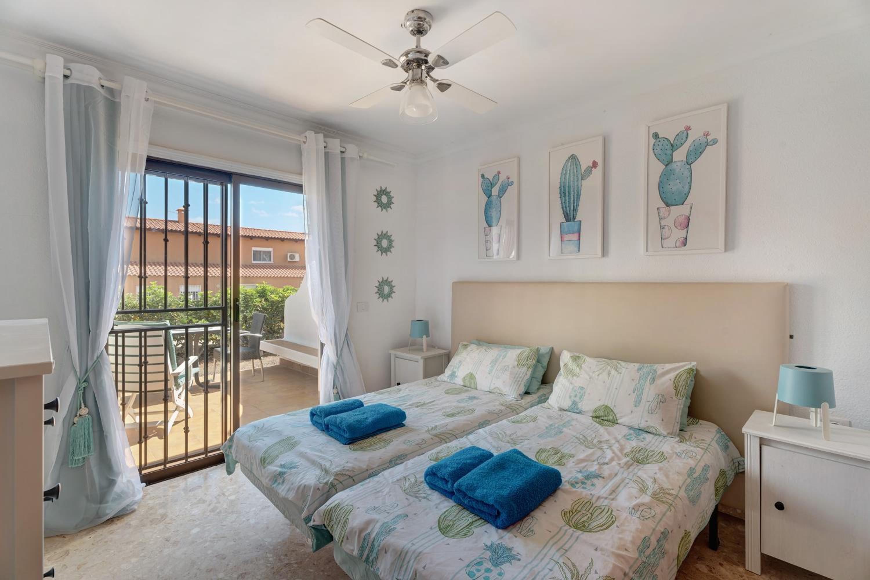 Two-Bedroom Deluxe Apartment with Garden View photo 3