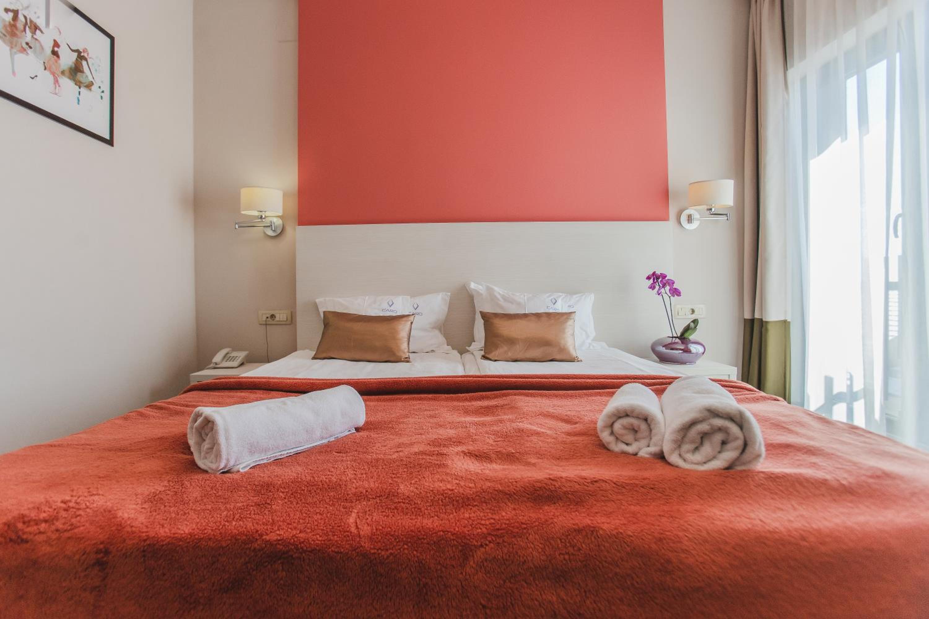 Standard Double Room - Photo 9