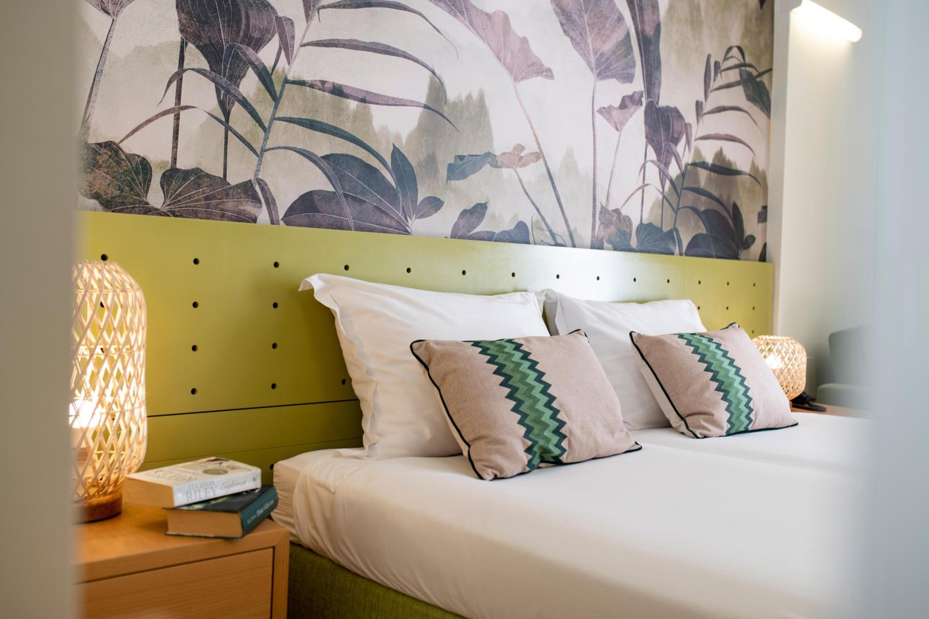 Superior Double Room with Balcony and Park View - Photo 5