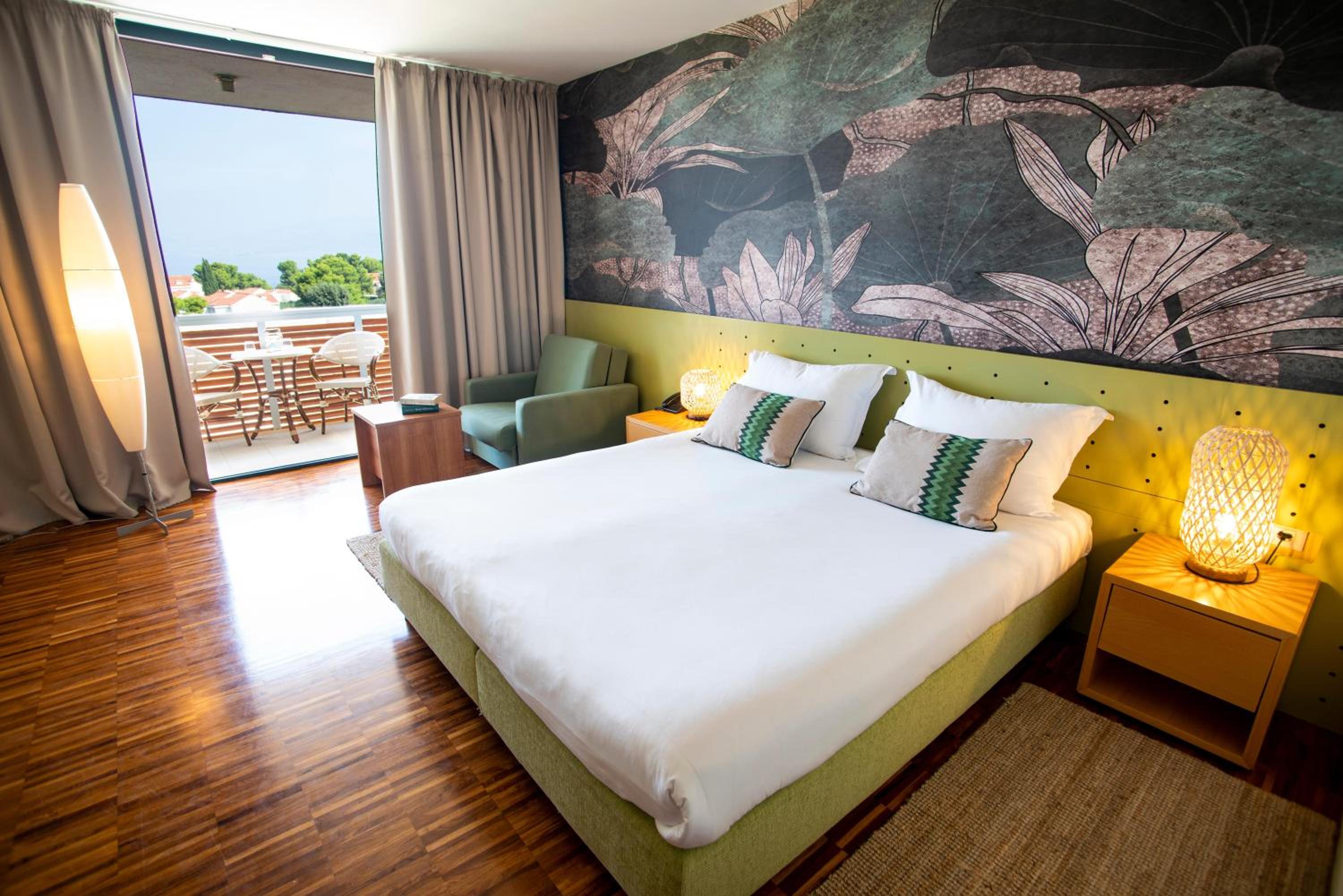 Superior Double Room with Balcony and Park View - Photo 3