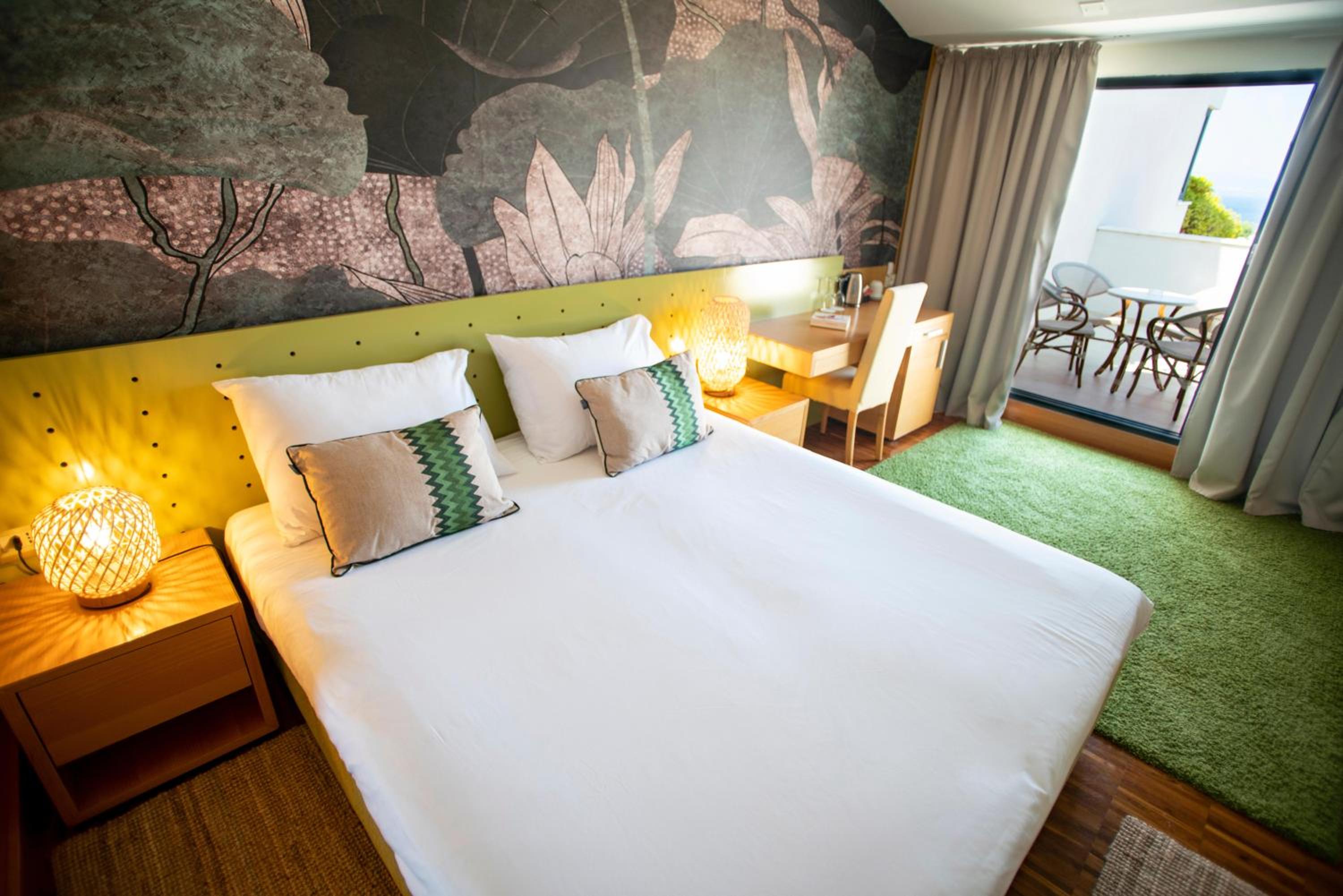 Superior Double Room with Balcony and Park View - Photo 2
