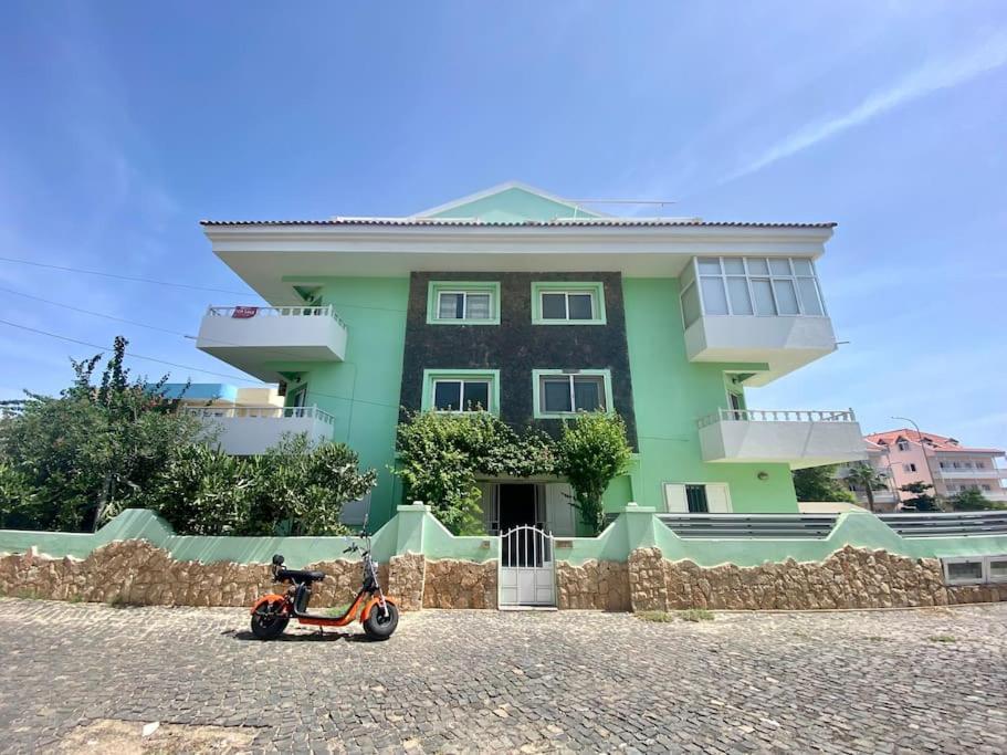 Three-Bedroom Holiday Home  photo 2