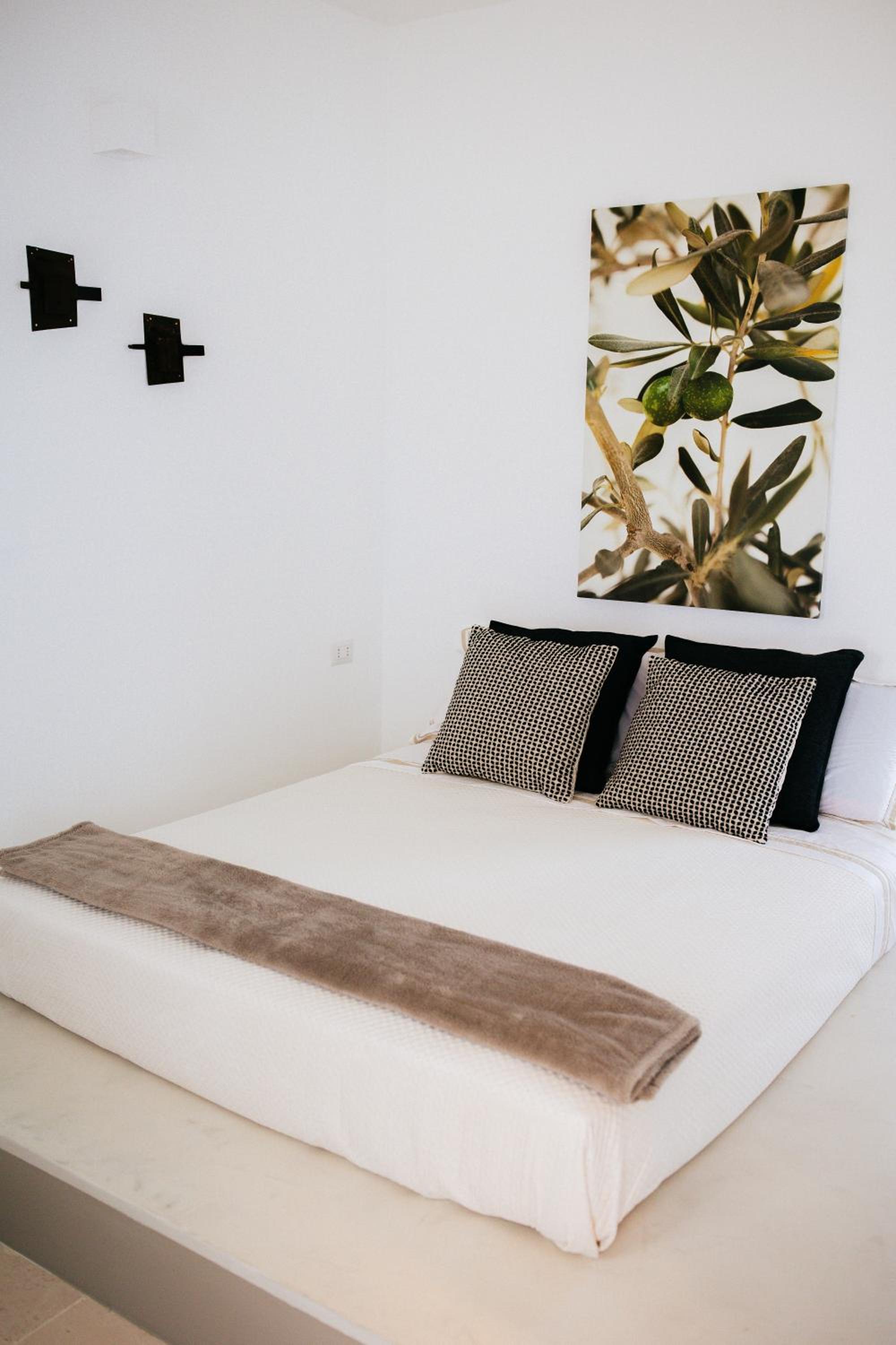 Three-Bedroom Villa photo 1