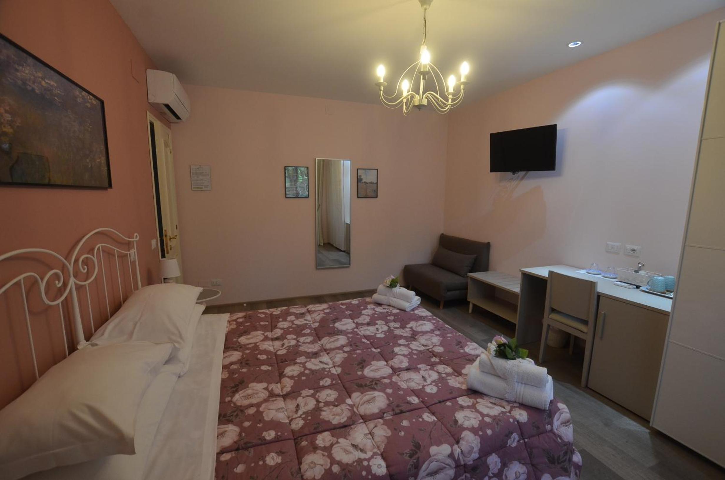 Double or Twin Room photo 2