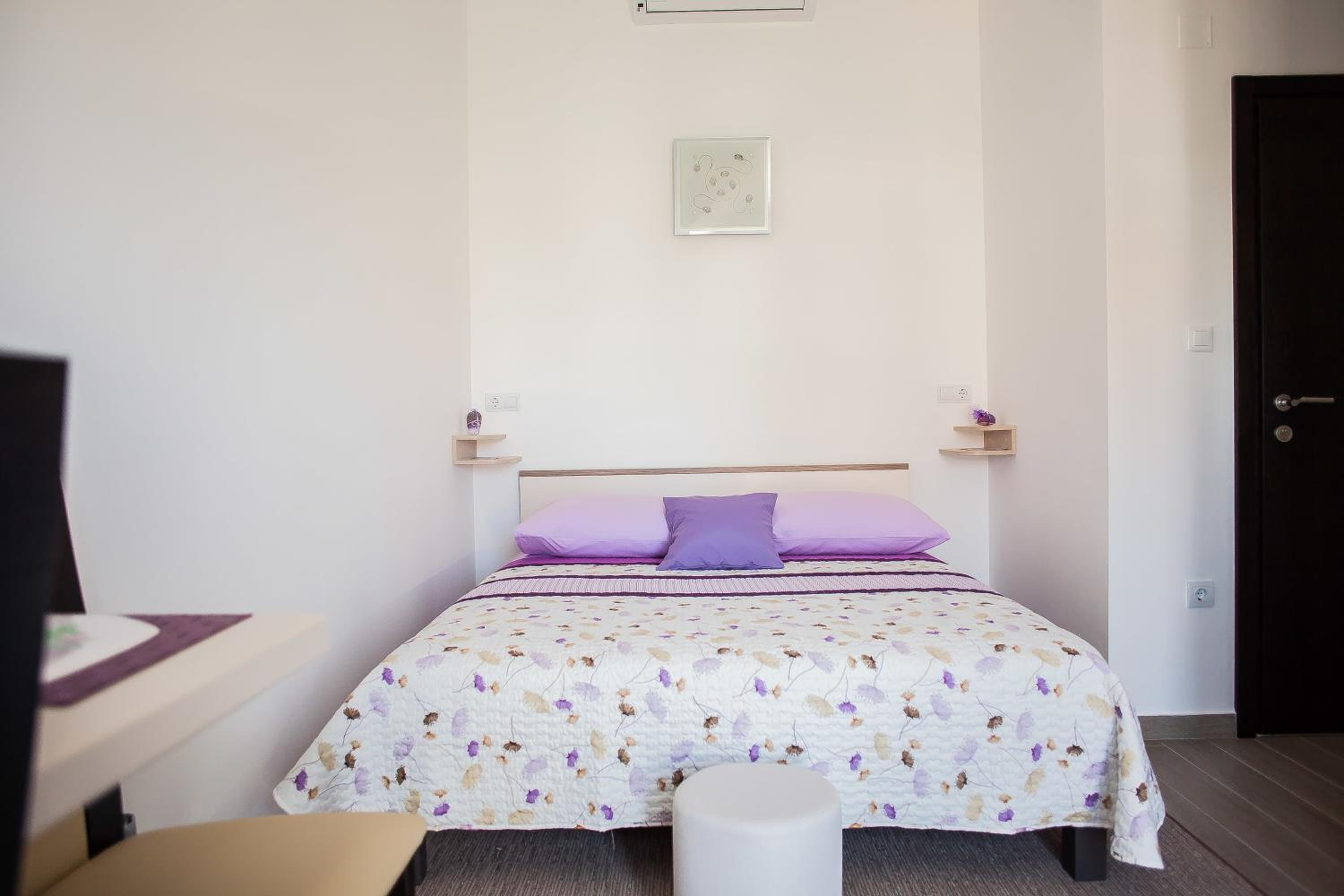 Deluxe Double Room with Balcony photo 3