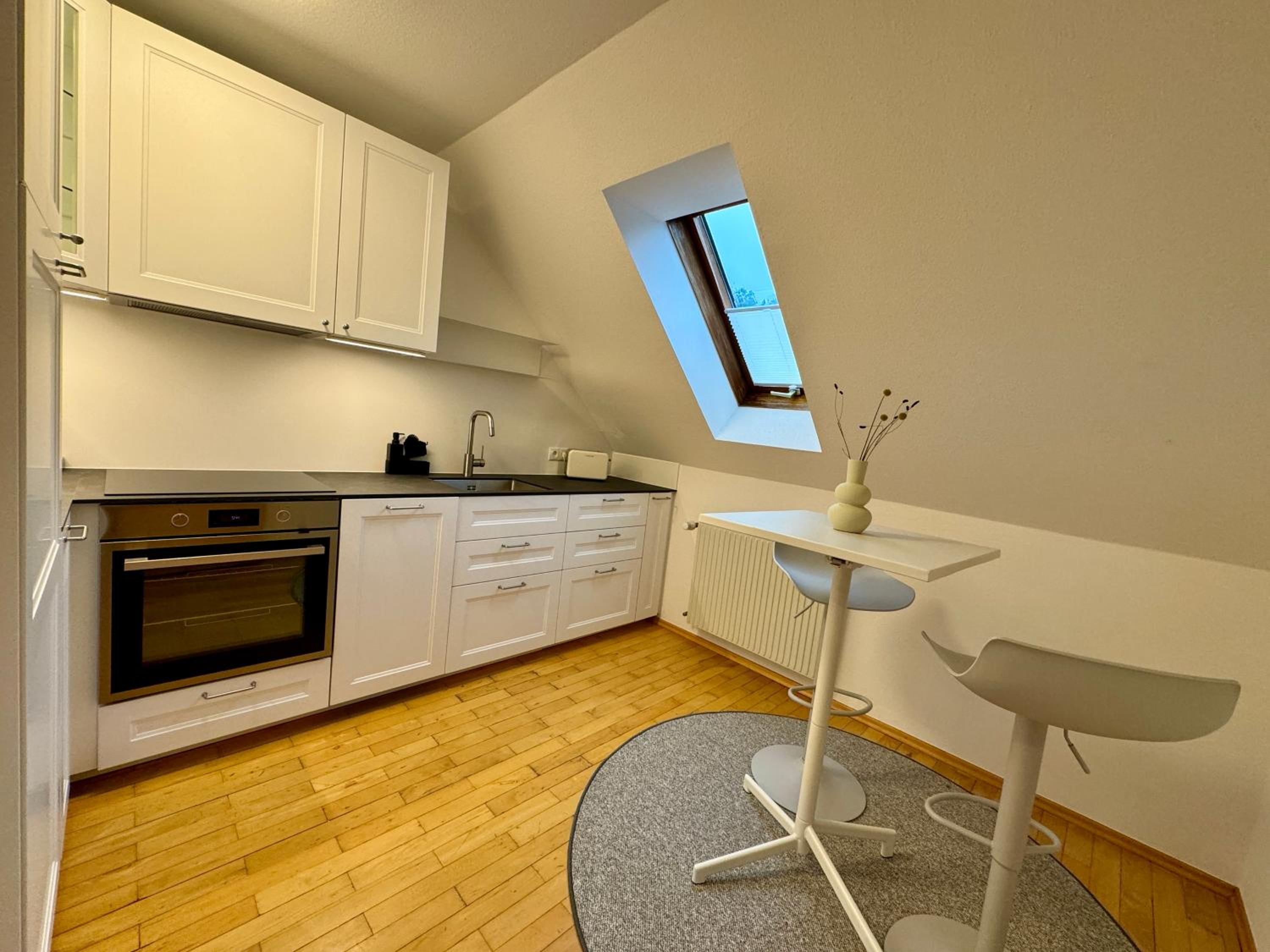 Apartment with Mountain View photo 2