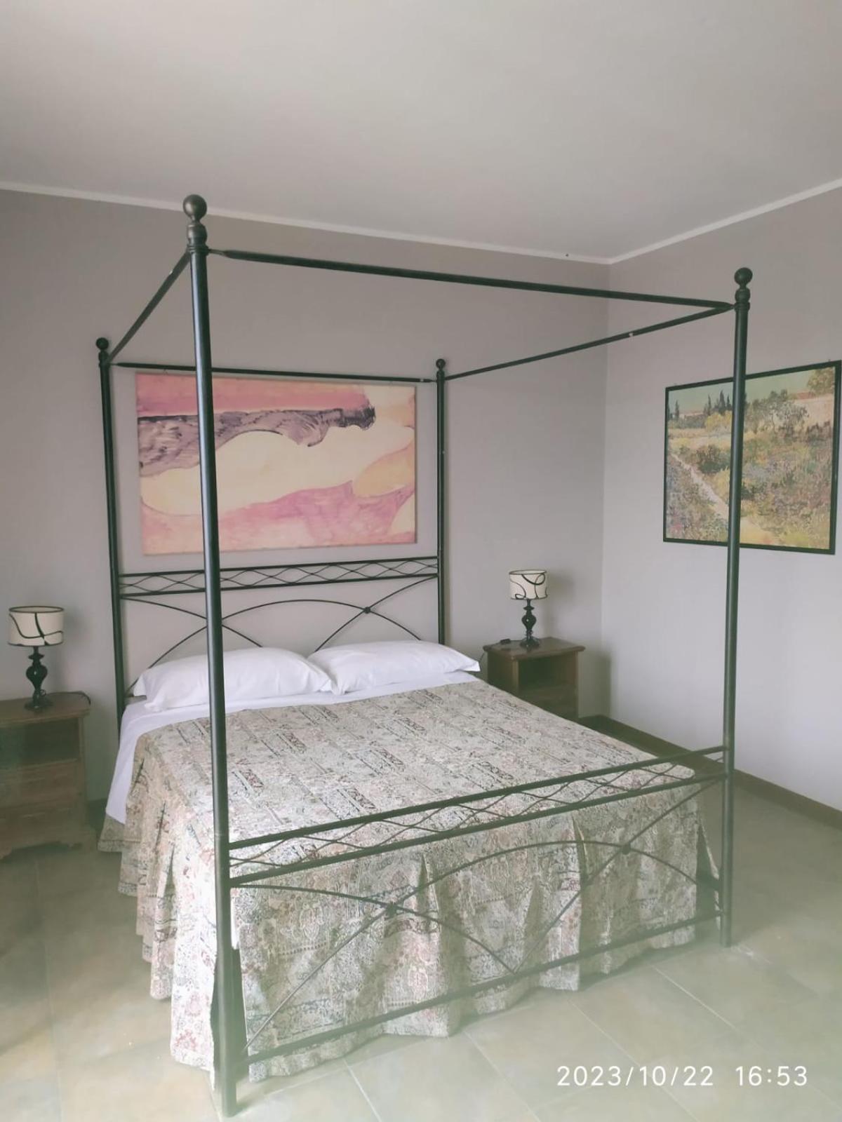 Large Double Room photo 1