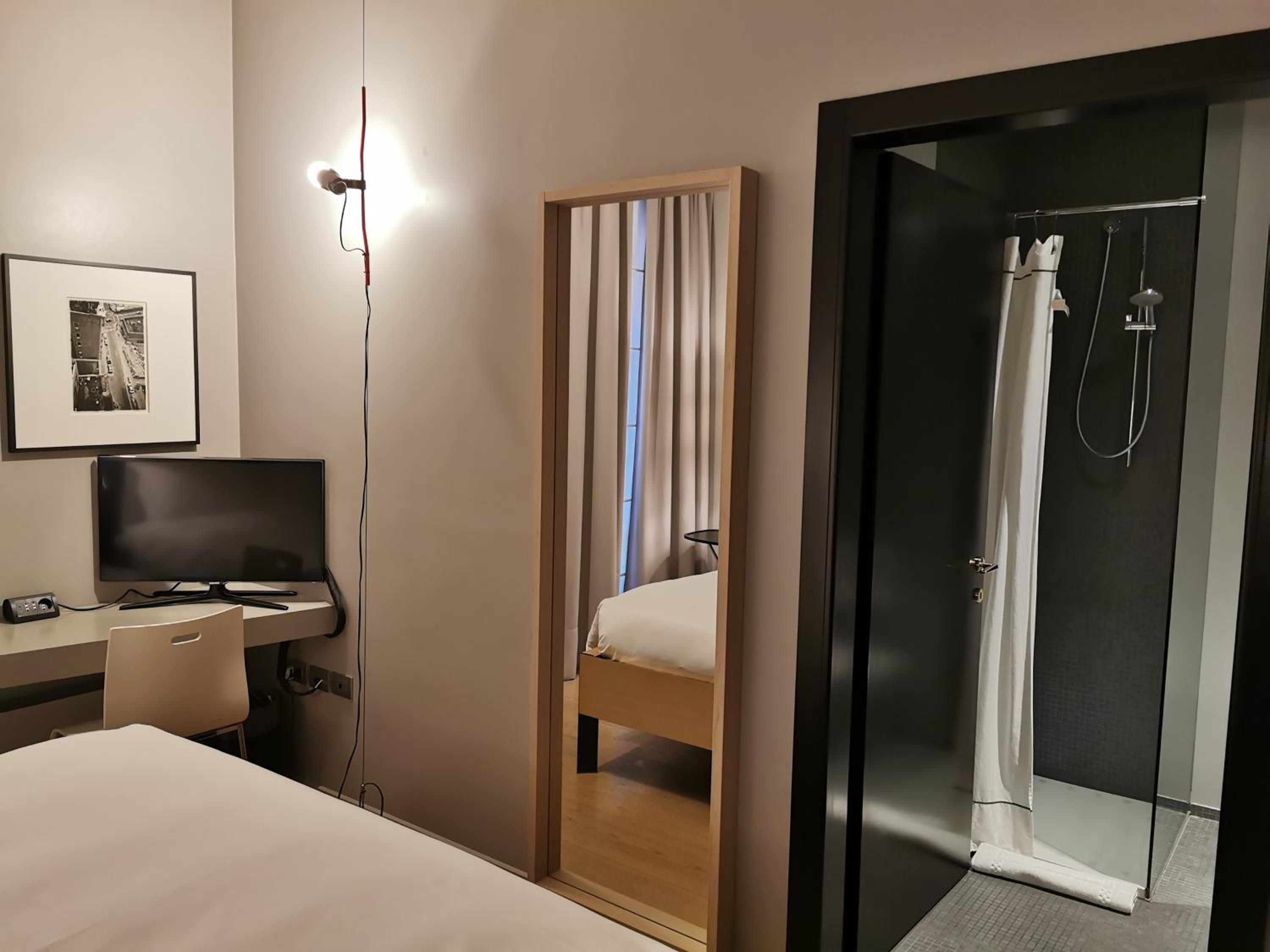 Comfort Double Room Small - Photo 10