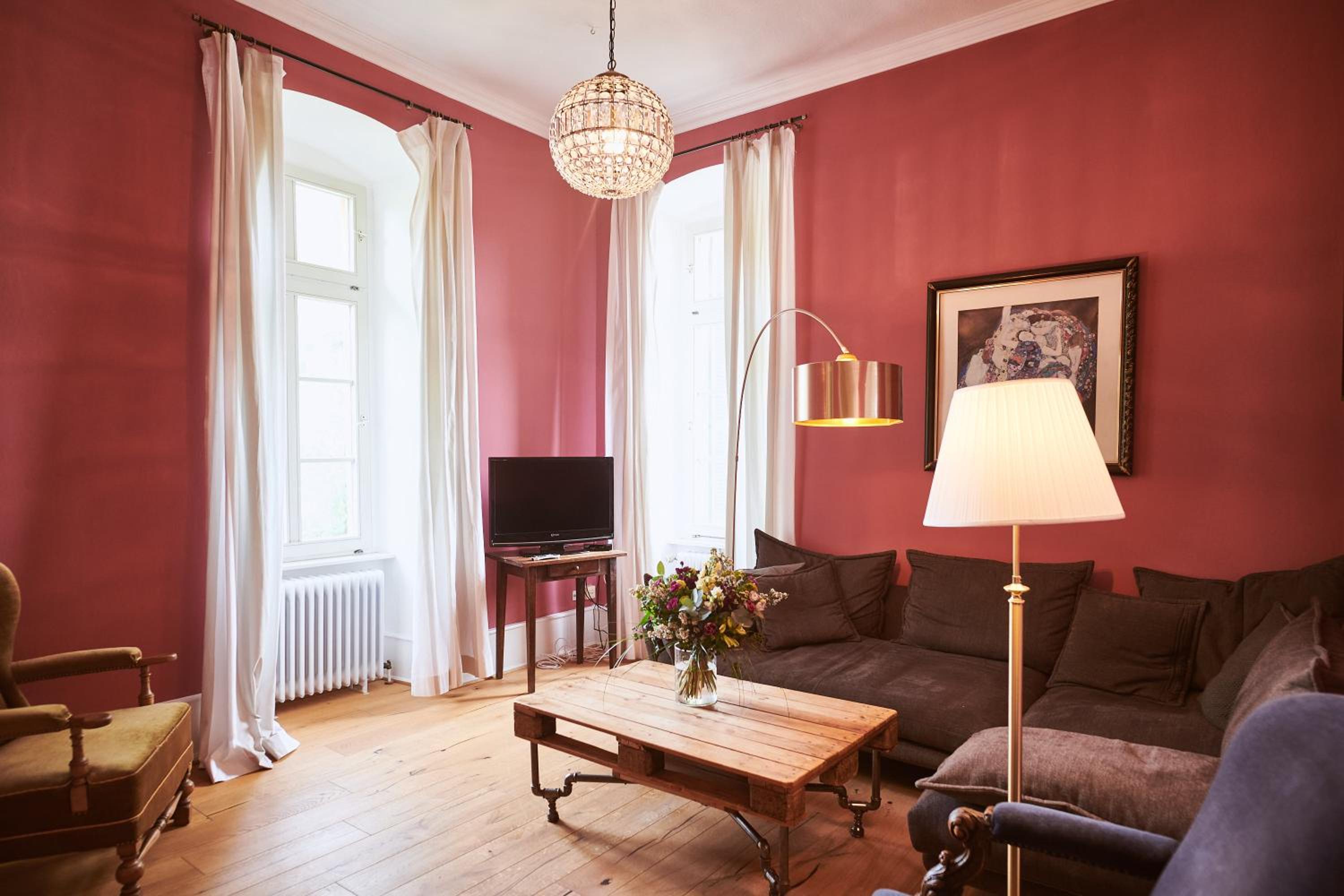 Apartment - Photo 2