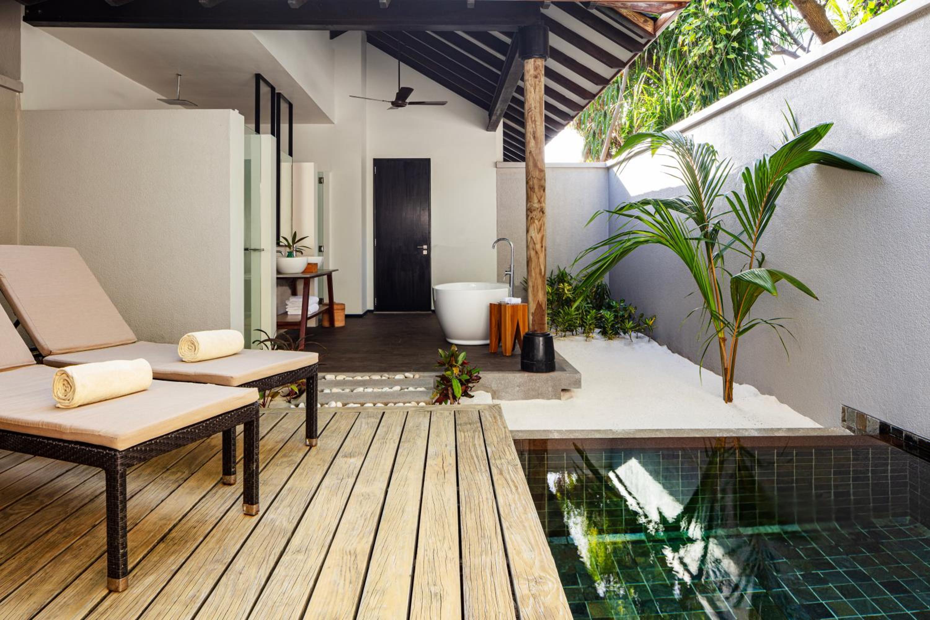 Beach Villa with Private Pool photo 3