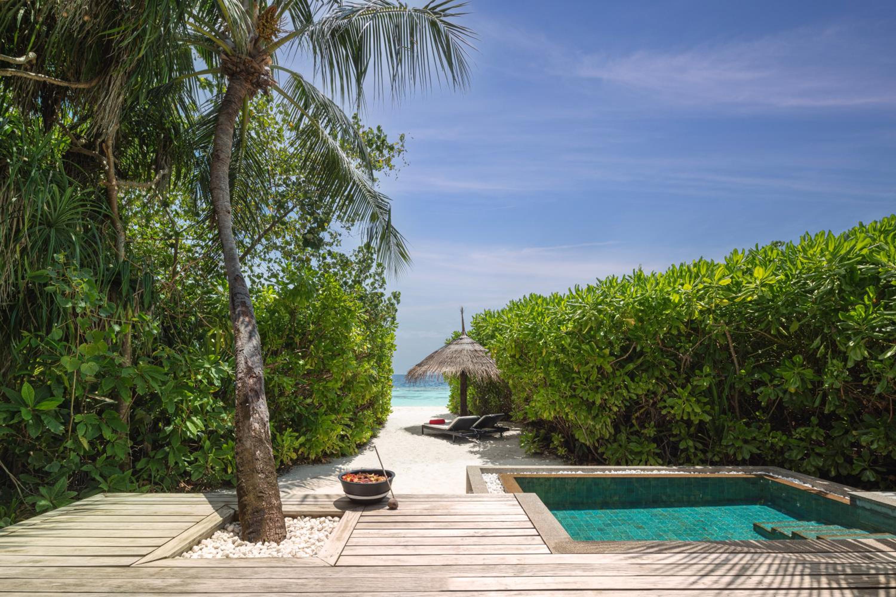 NH Collection Maldives Havodda Resort- Free Transfer Offer In Sunrise Beach Pool Villa photo 2