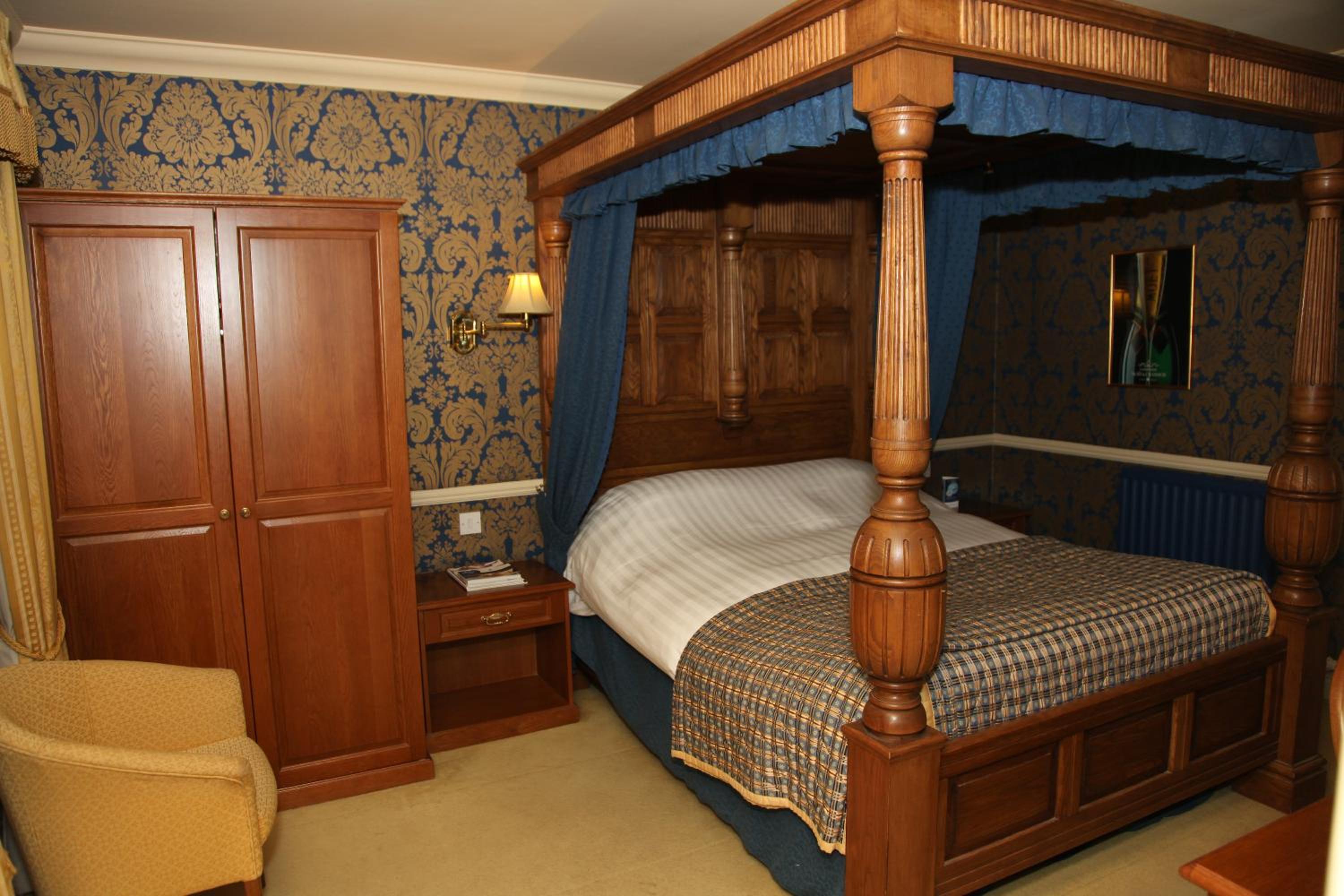 Queen Room - Non-Smoking - Photo 4