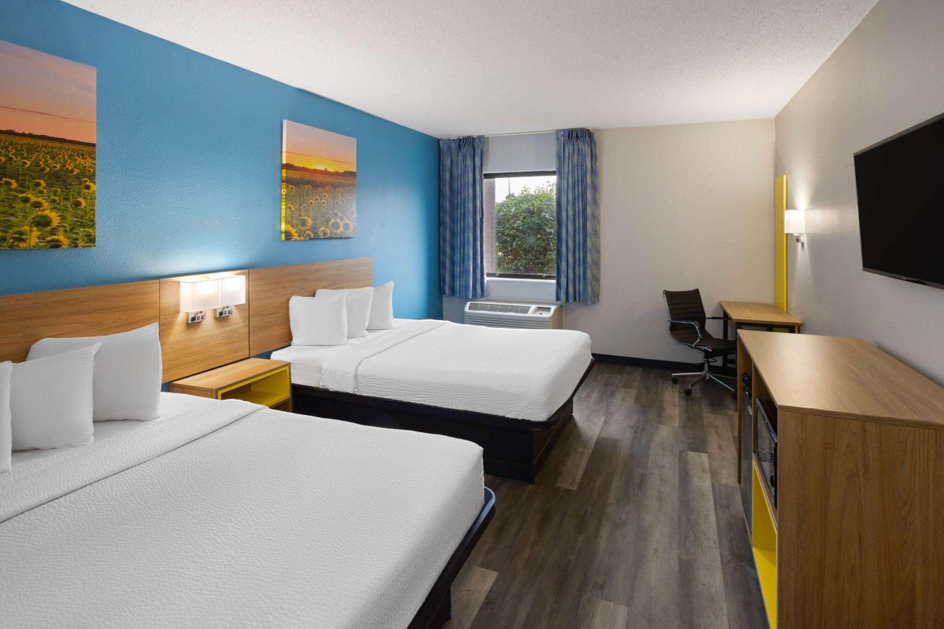 Double Room with Two Double Beds - Accessible/Non-Smoking