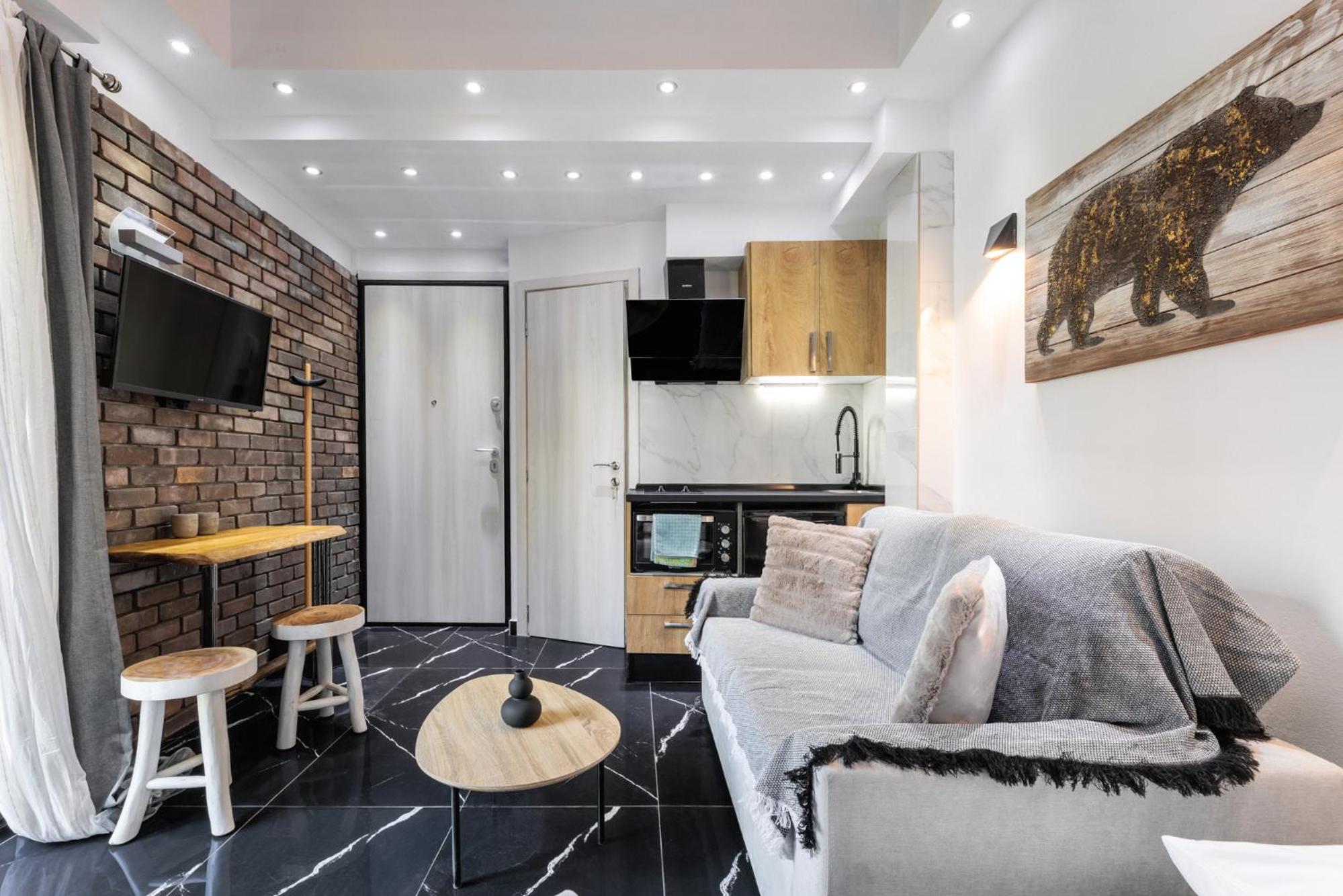 One-Bedroom Apartment