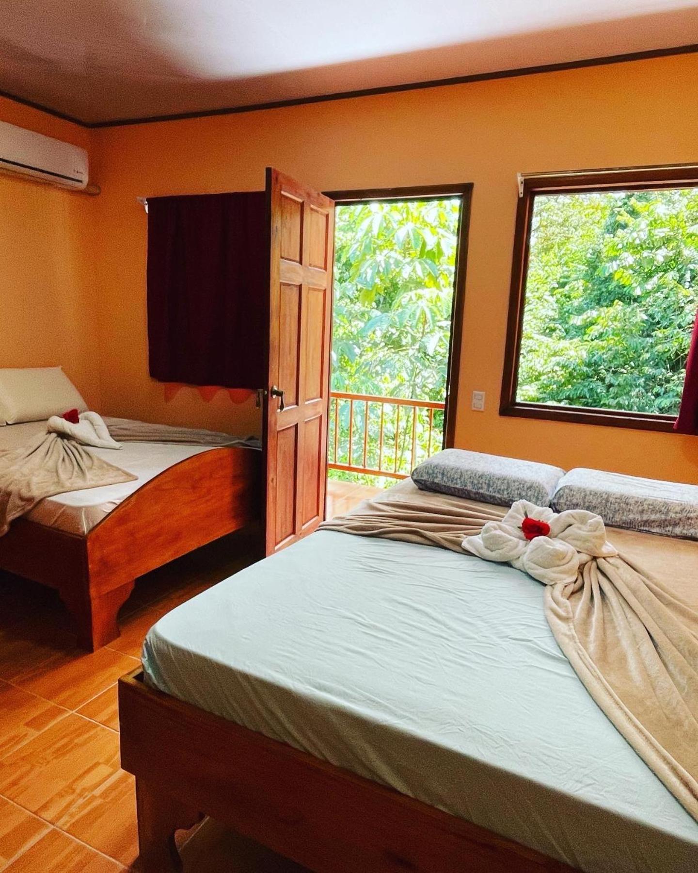 Quadruple Room with Mountain View photo 3