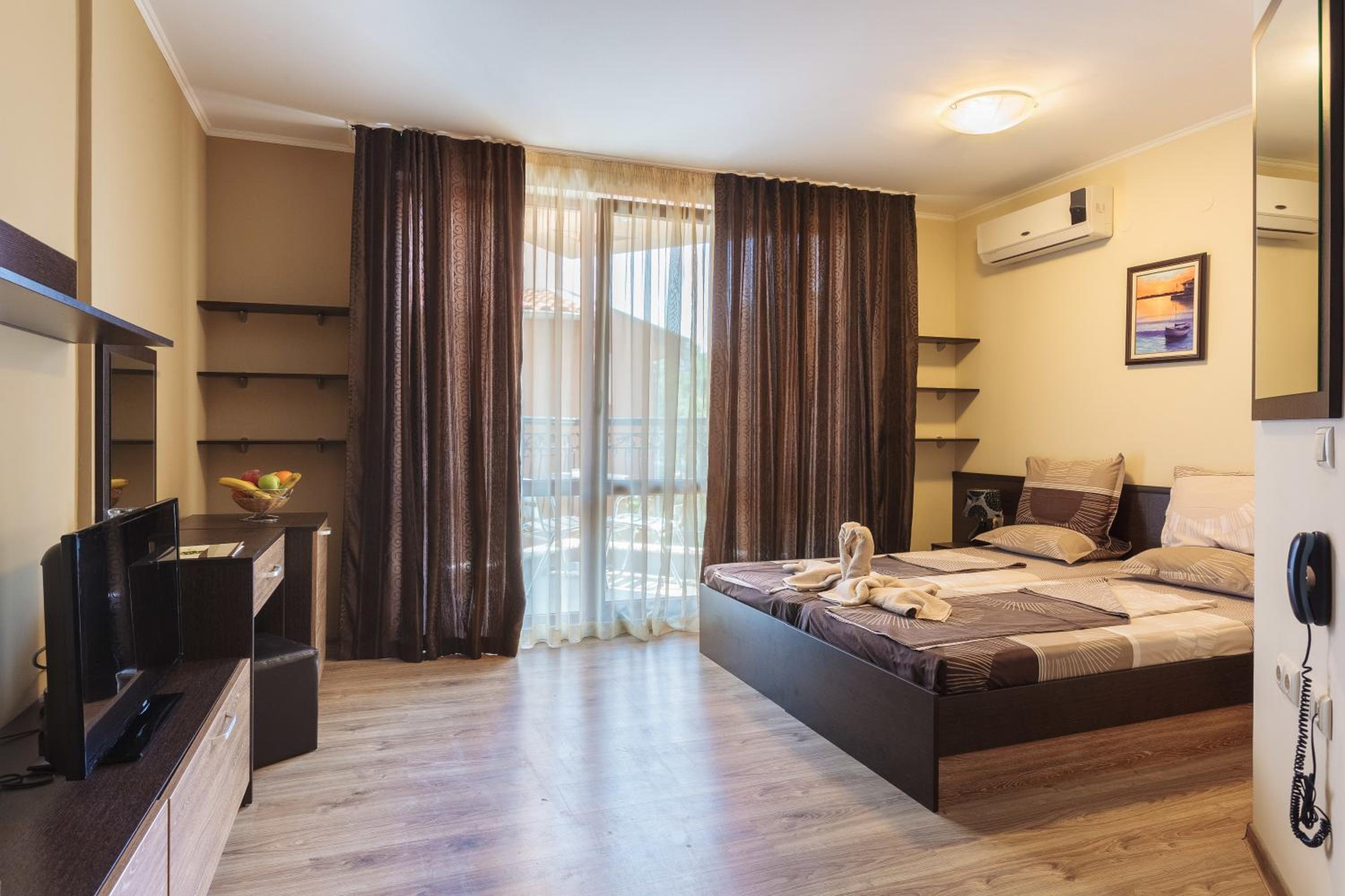 Twin Room with Balcony photo 3