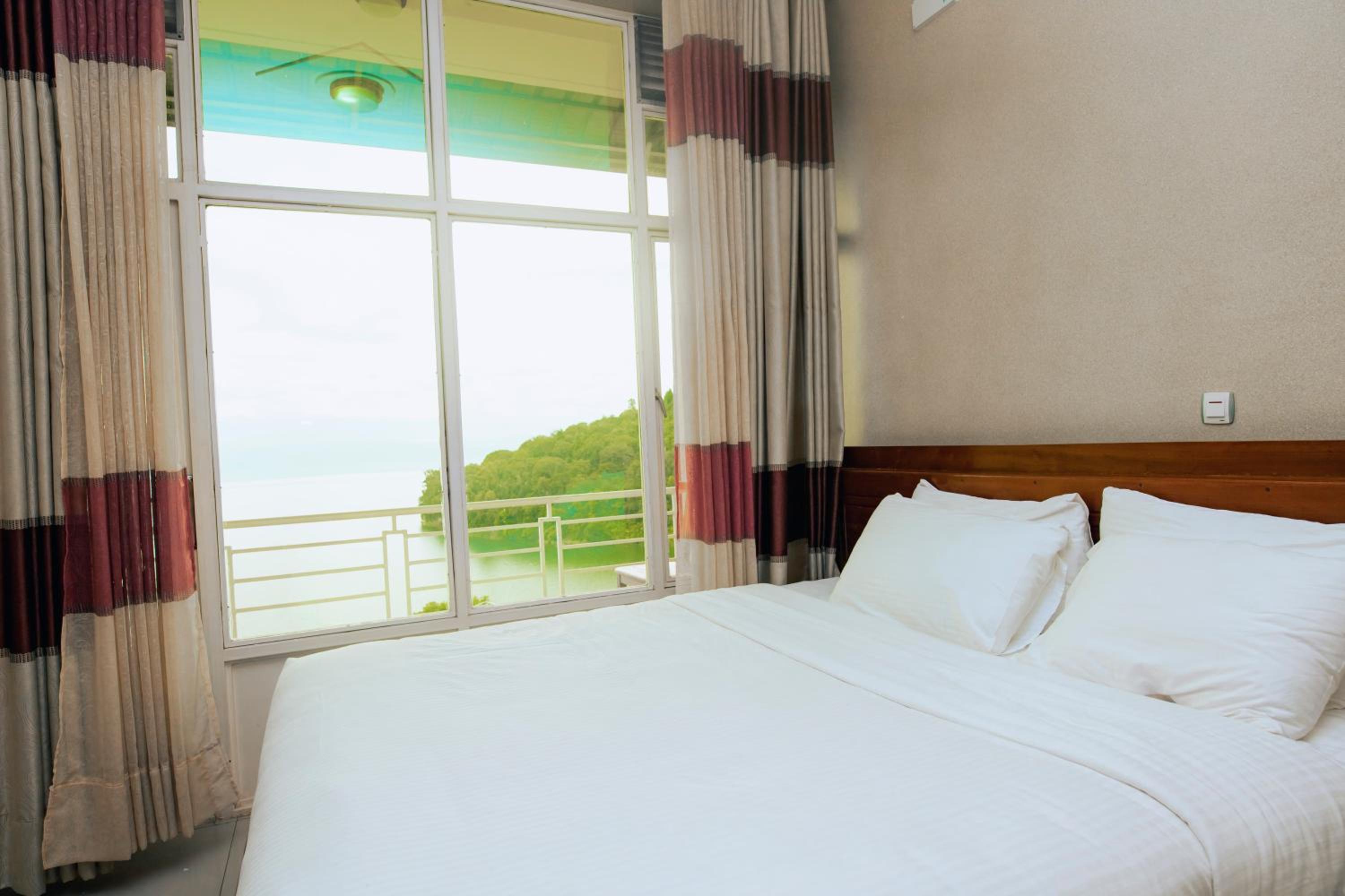 Deluxe Single Room with Sea View