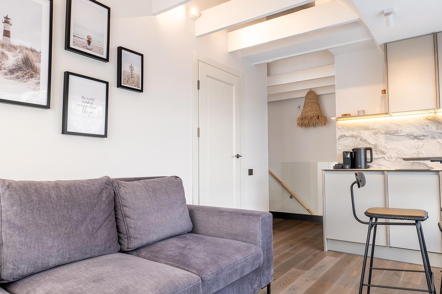 One-Bedroom Apartment - Photo 3