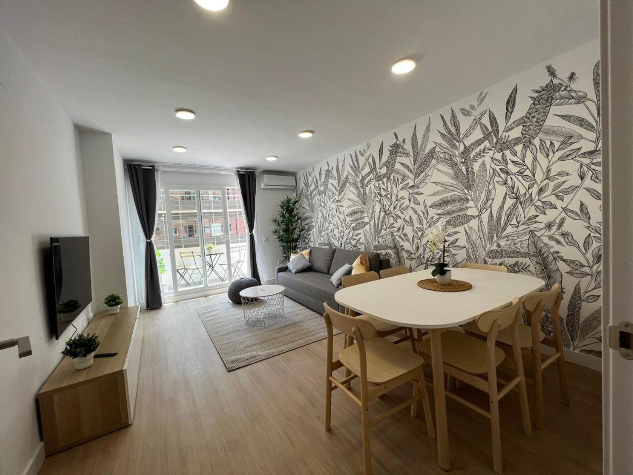 Apartamento con Balcón