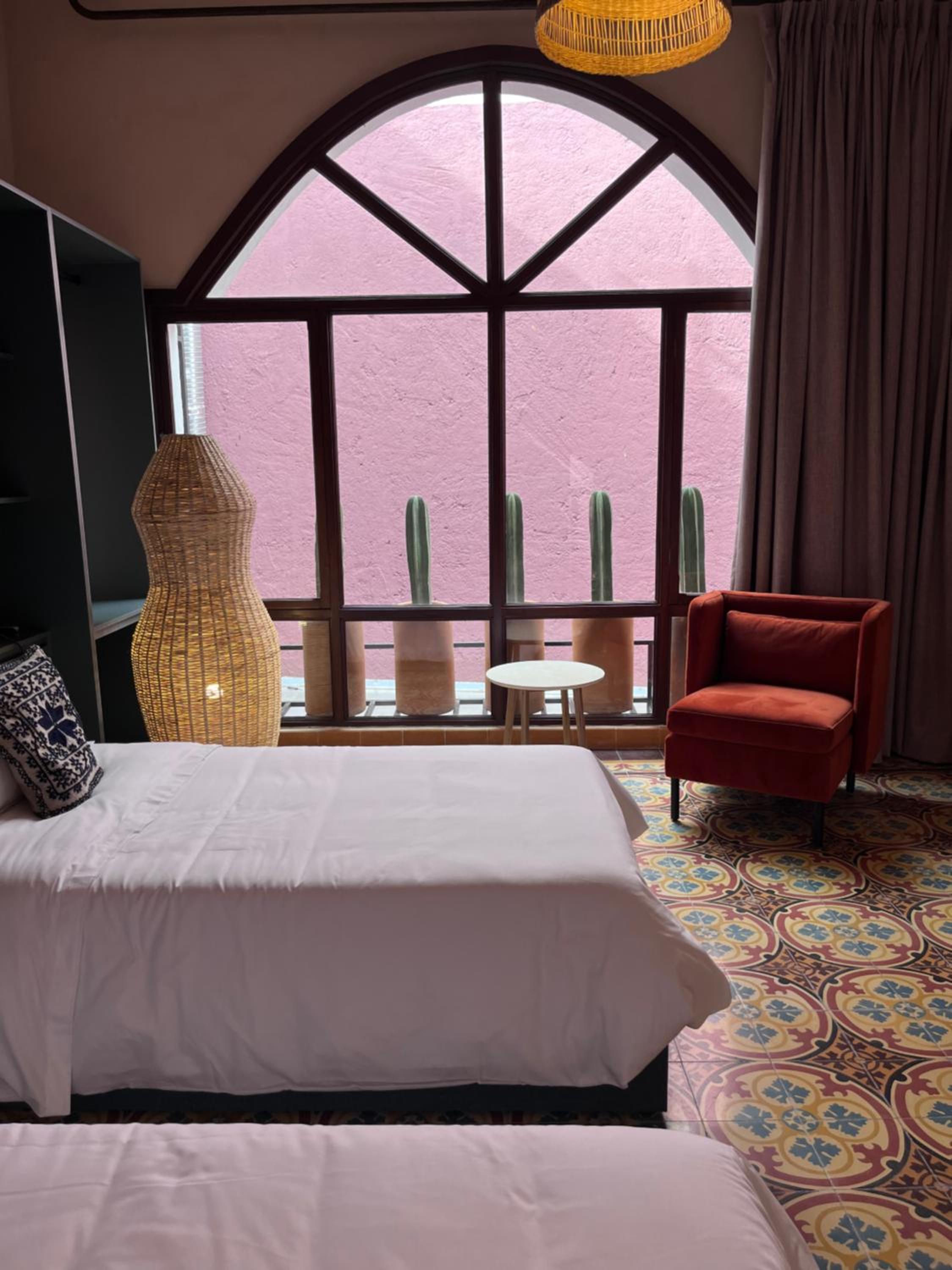 Twin Room - Photo 12