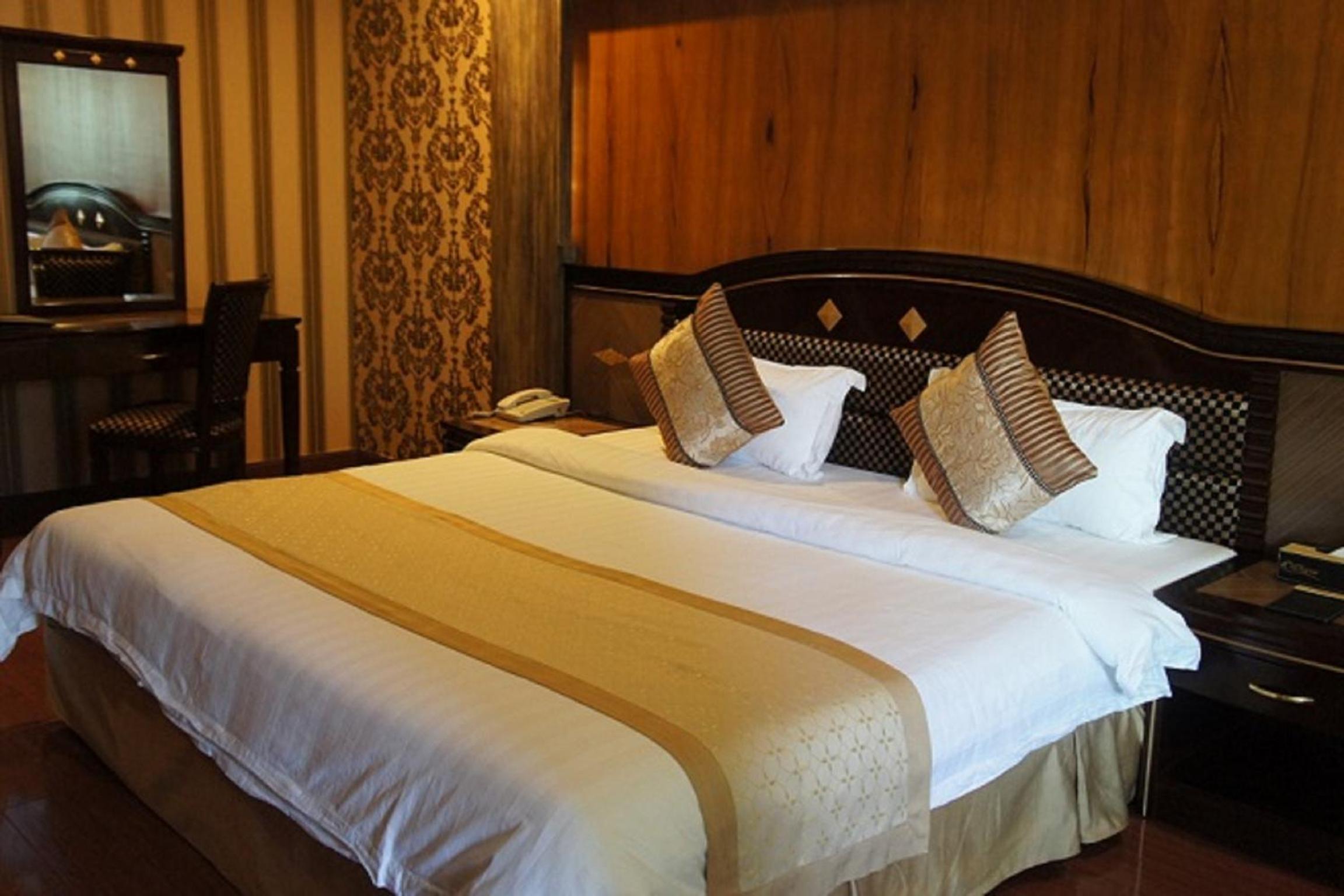 Deluxe King Room photo 3