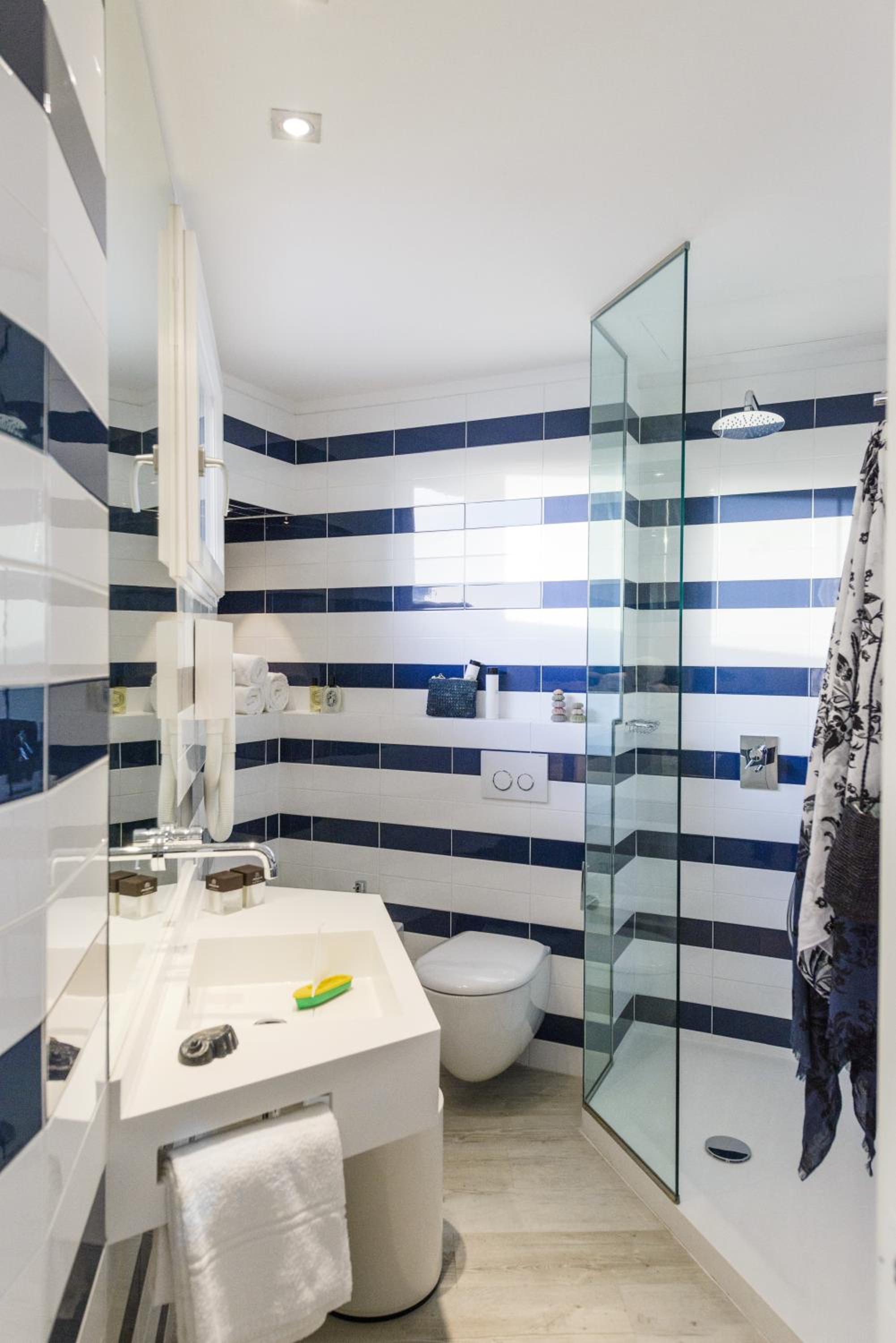 Double or Twin Room photo 3