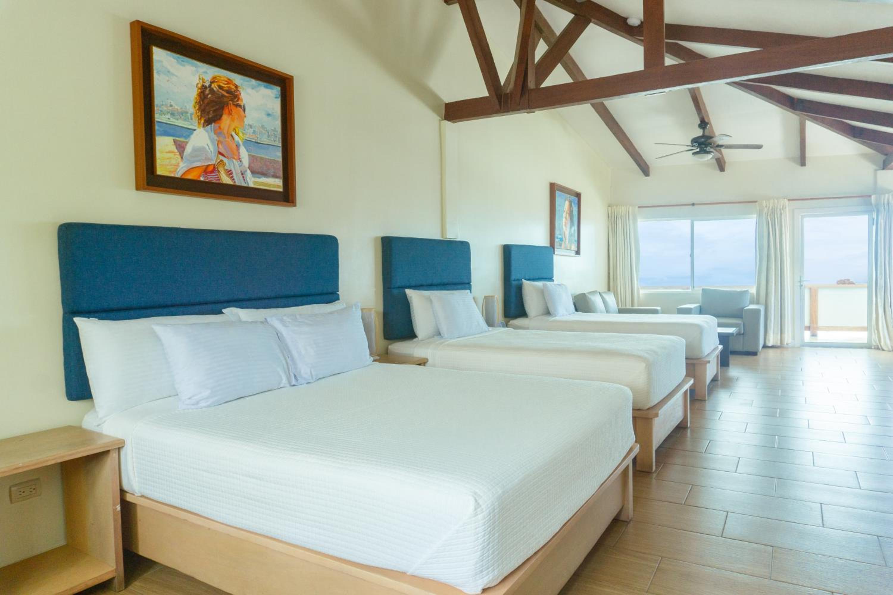 Triple Room with Sea View