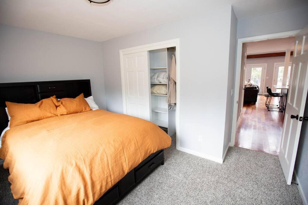 Three-Bedroom House photo 1
