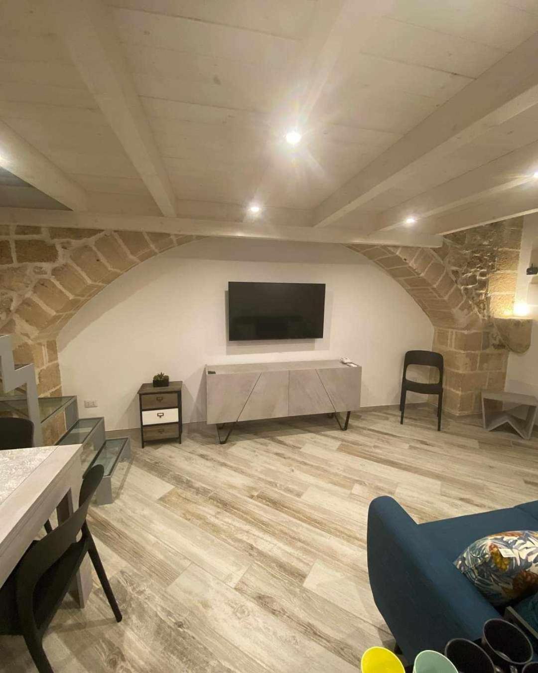 One-Bedroom House photo 3