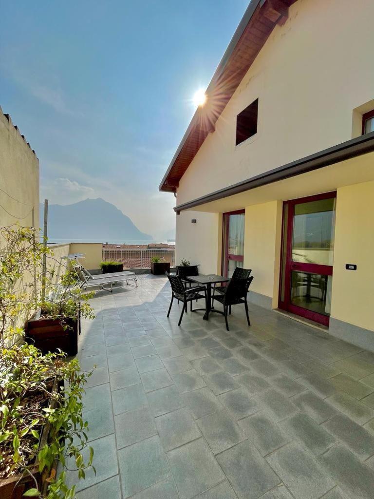 Quadruple Room with Lake View - Photo 7