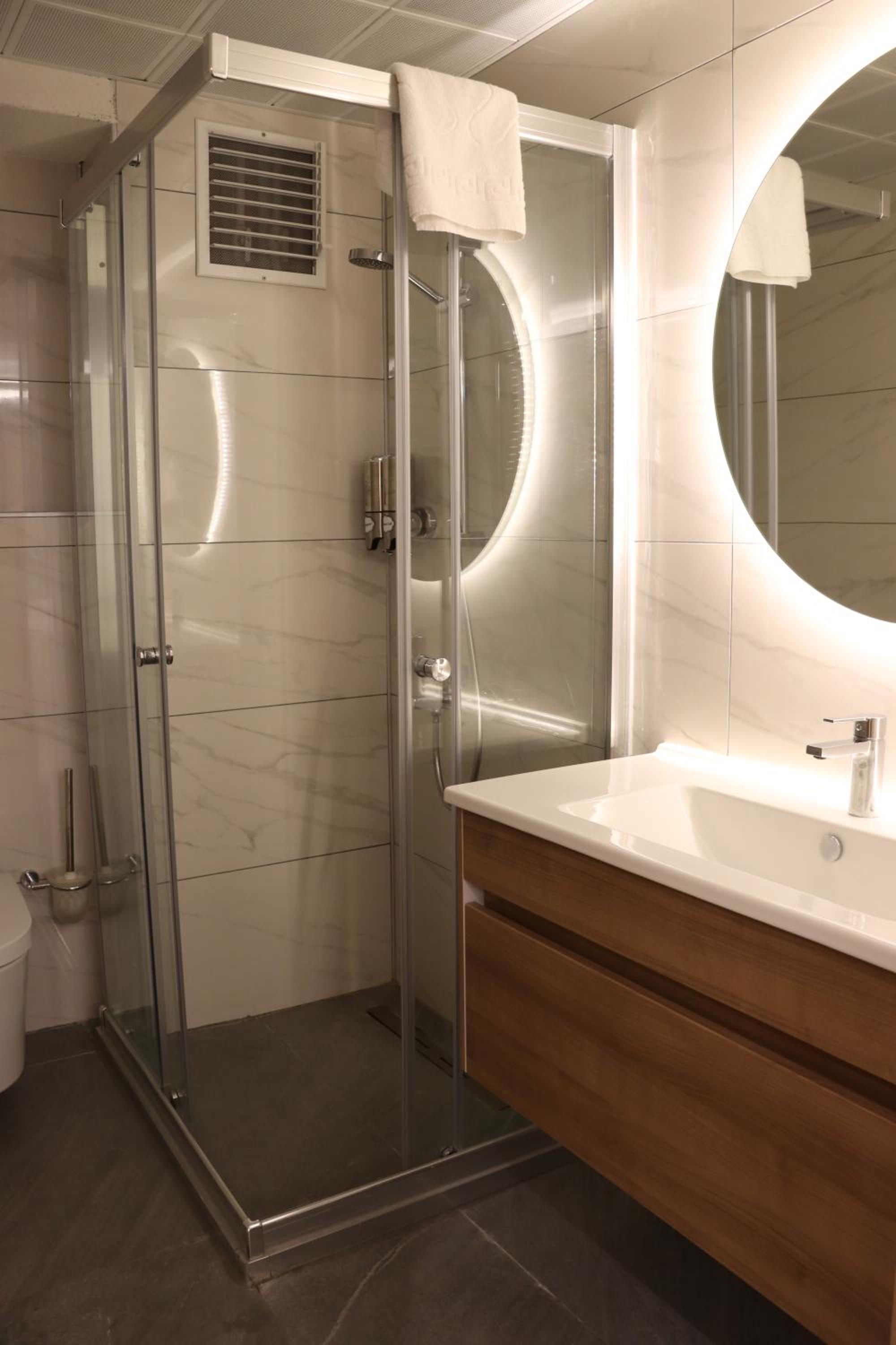 Triple Room - Photo 11